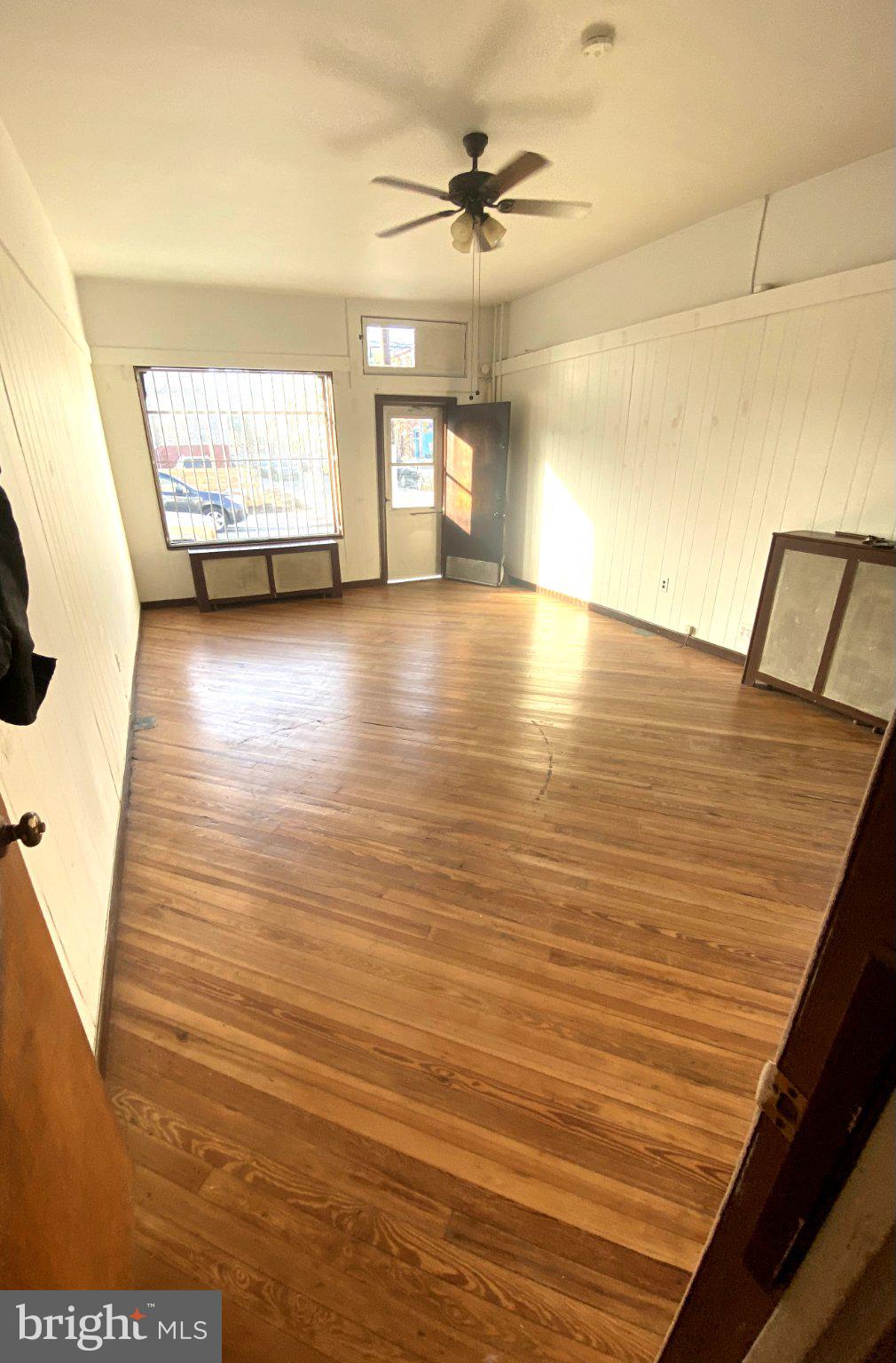 2243 EMERALD STREET