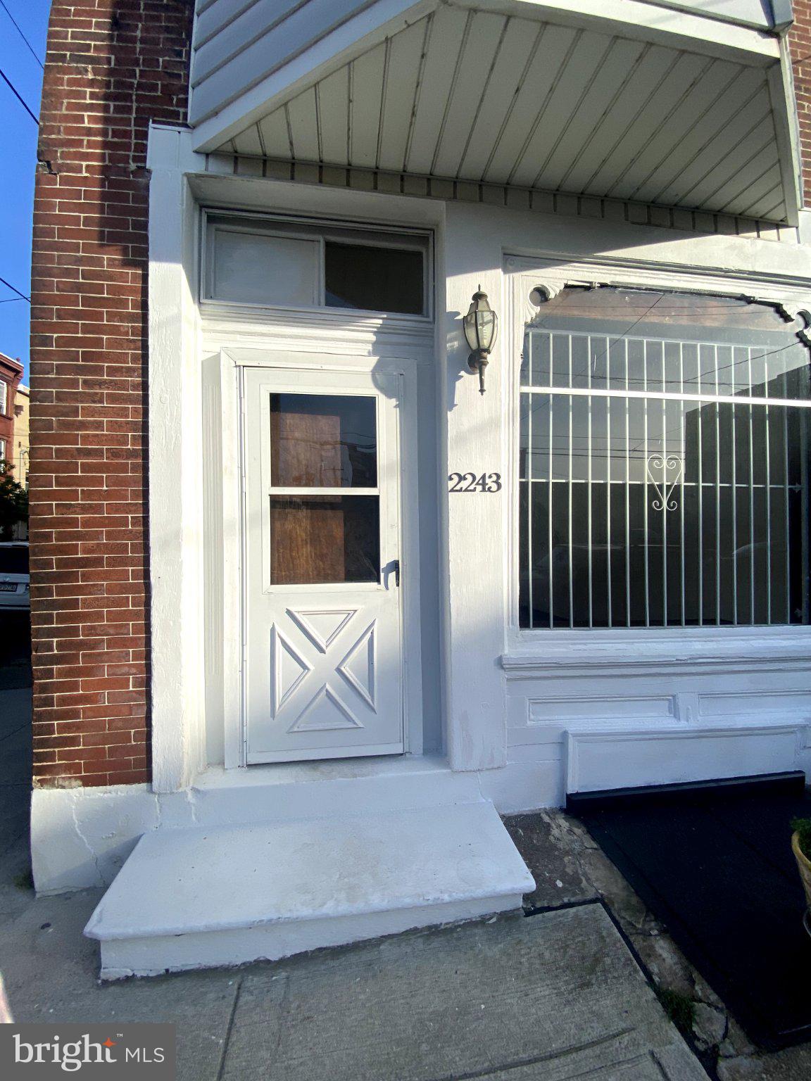 2243 EMERALD STREET