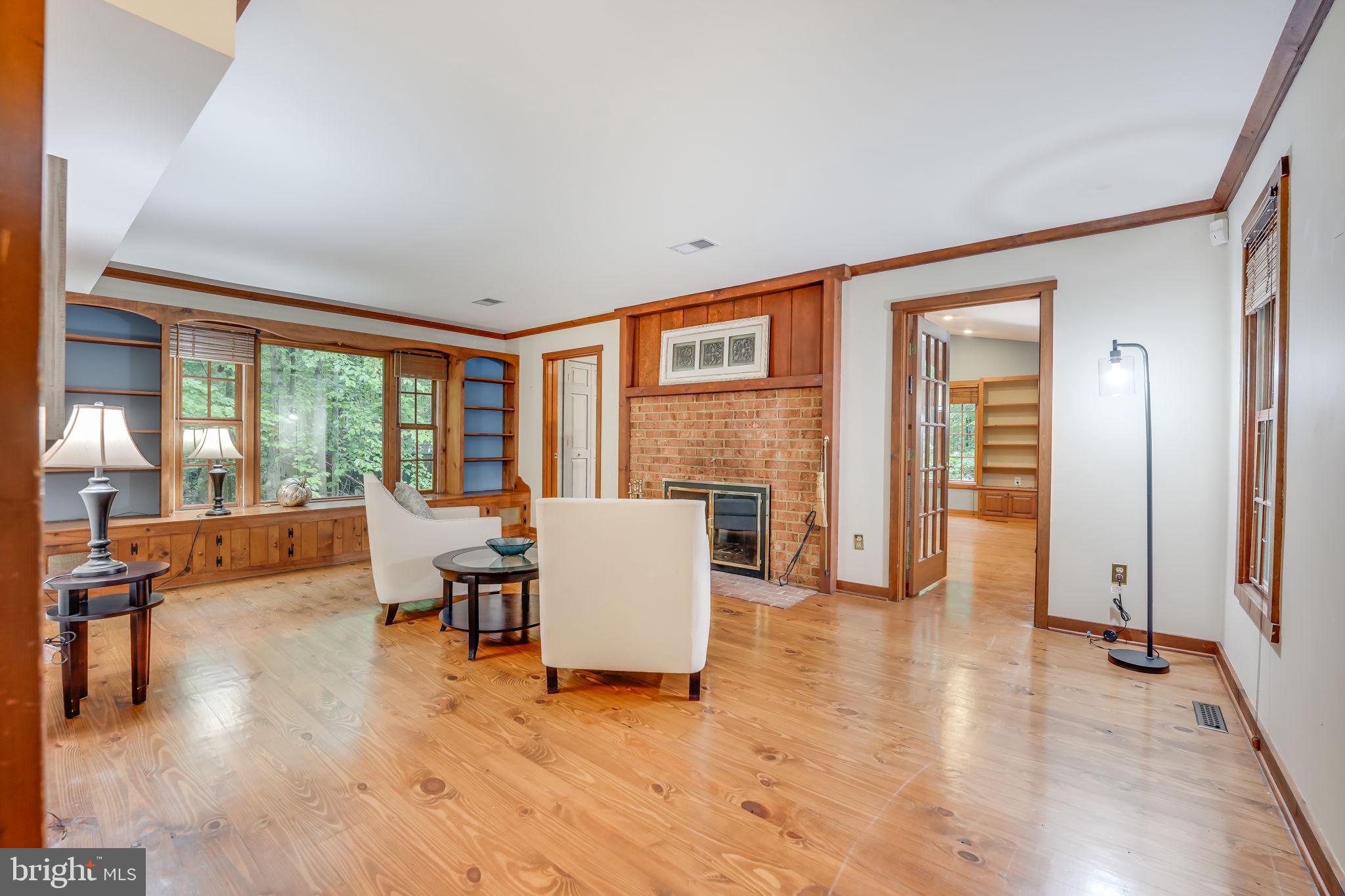 HERITAGE WOODS - Residential