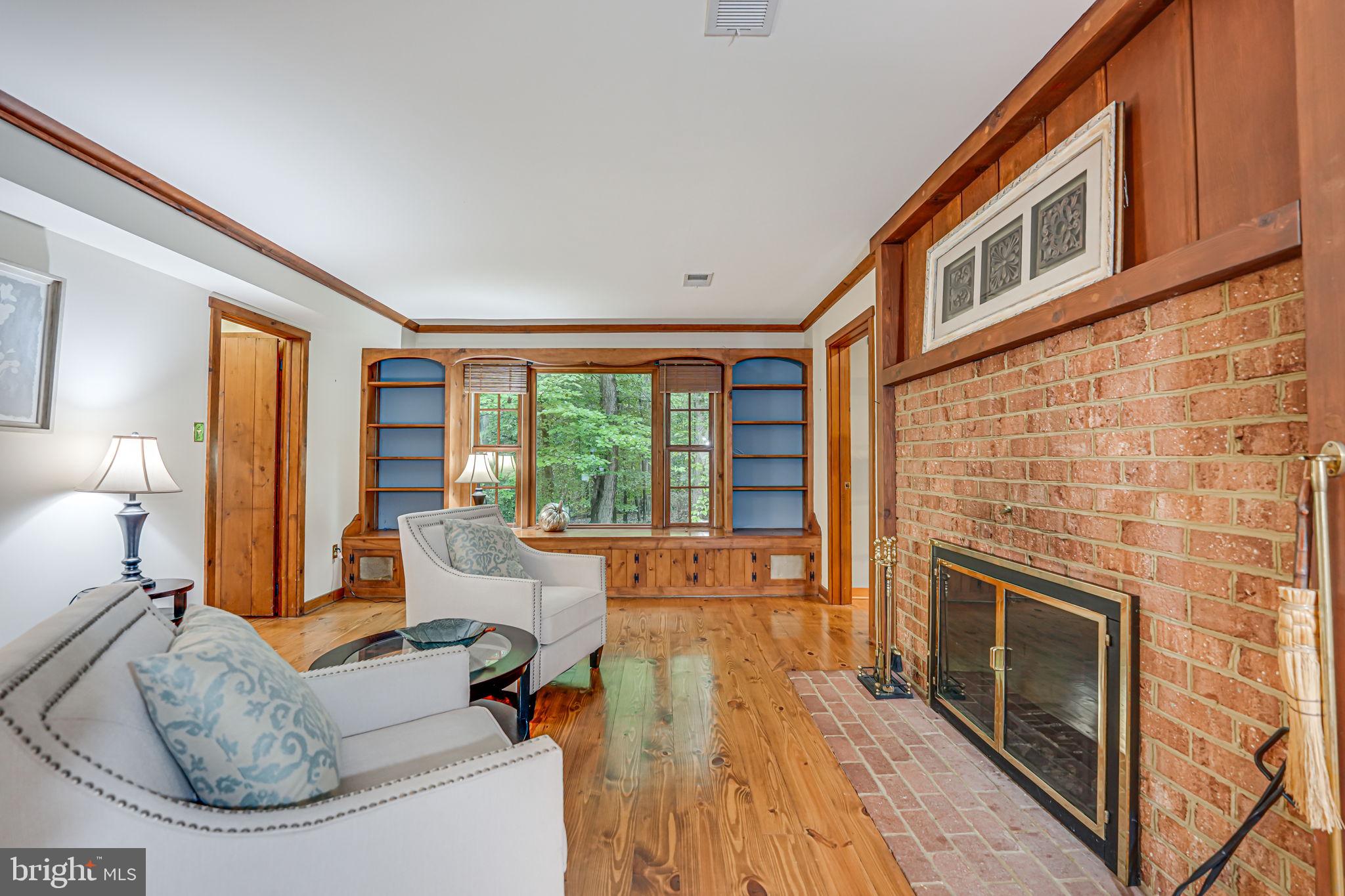 HERITAGE WOODS - Residential