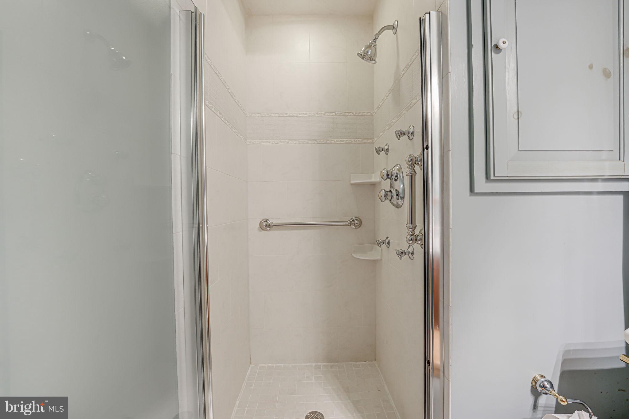 HERITAGE WOODS - Residential