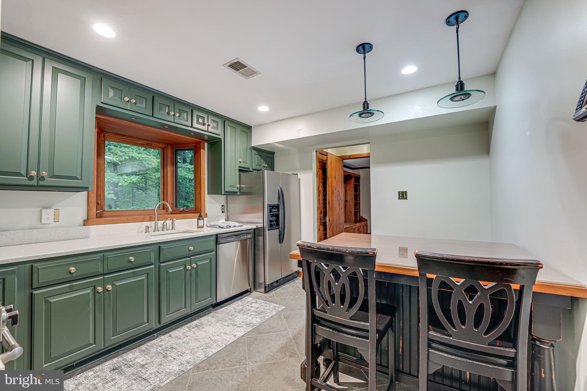 HERITAGE WOODS - Residential