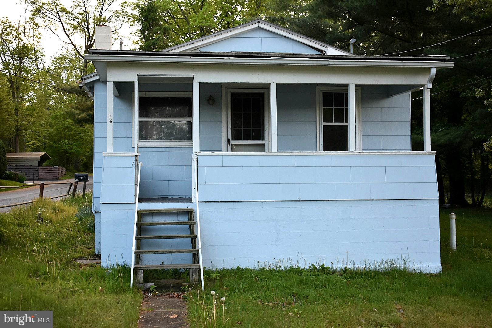 416 N HUNTER HIGHWAY