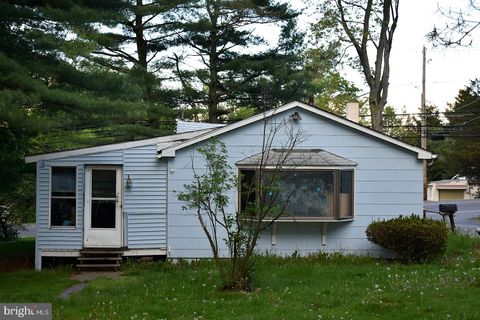 416 N HUNTER HIGHWAY DRUMS PA 18222