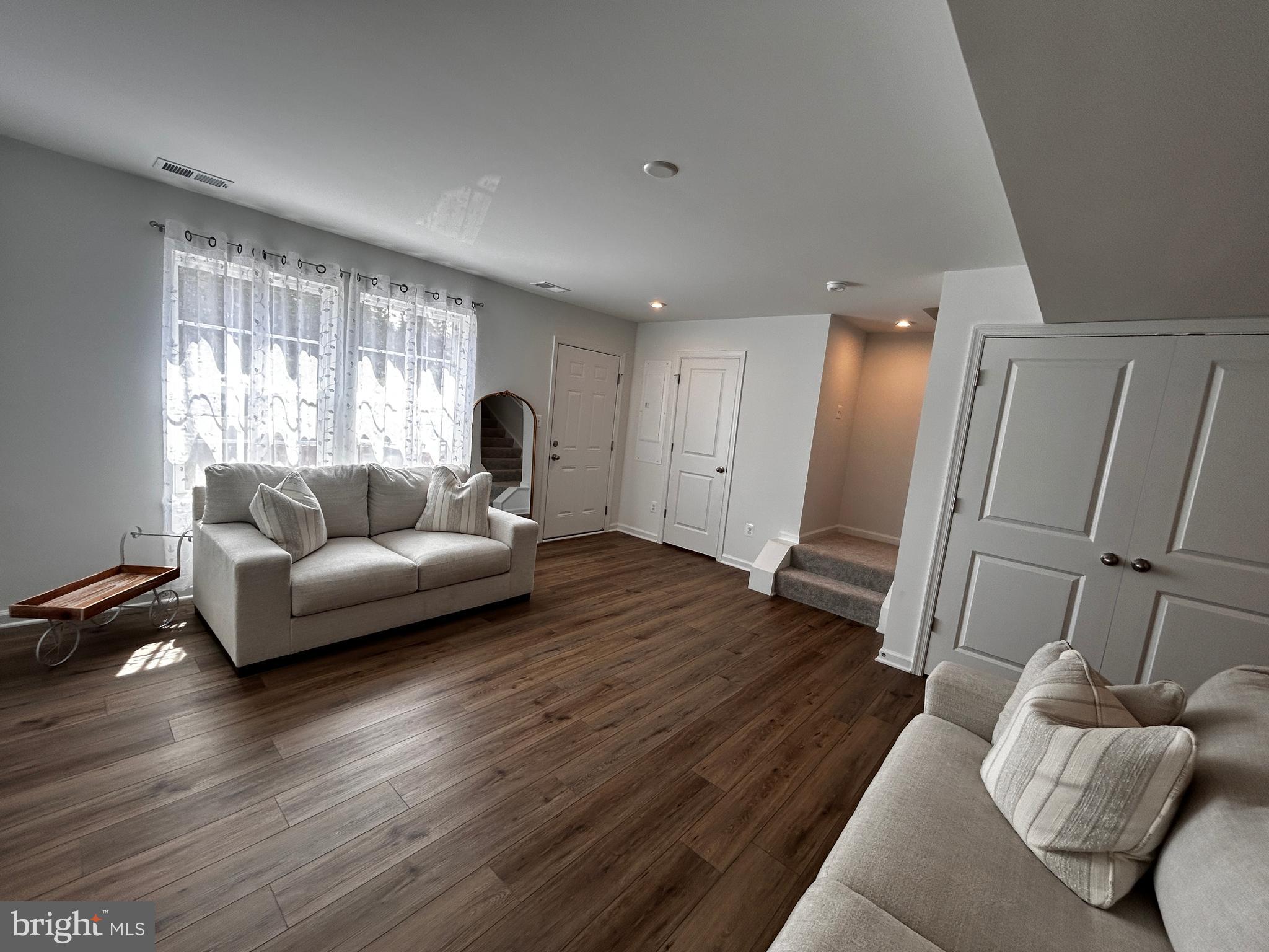 WHISPERING PINES - Residential Lease