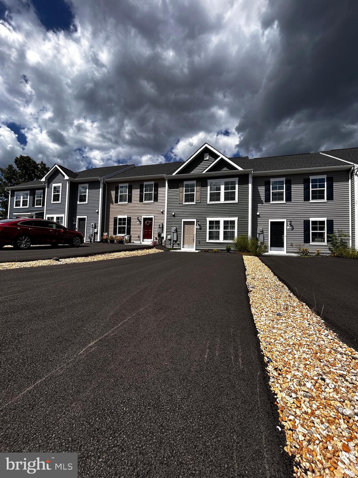 WHISPERING PINES - Residential Lease