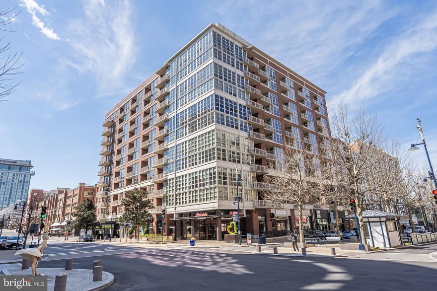 STEAL of a DEAL!! Recent price drop makes this an amazing opportunity to own your own home in the waterfront destination of National Harbor.  Pristine One Bedroom  Condo featuring large full Bath, full size washer/dryer.  NEW Carpet and FRESH paint!  Ample cook sized Kitchen with center island  features granite counters and  stainless steel appliances. Large sofa sized Family Room with hardwood floors and oversized windows for great natural light! Table sized Deck overlooks American Way and provides a peek a boo view of Potomac River!
This walkable location has TONS of restaurants, entertainment, Gaylord National Resort and convenient to MGM National Harbor.
Secure building - Gated Garage
Fleet Street Condos at National Harbor also has easy access to the paved bike trail that navigates all the way to Mt. Vernon.
Public transit options also help to make this a top pick for easy living!