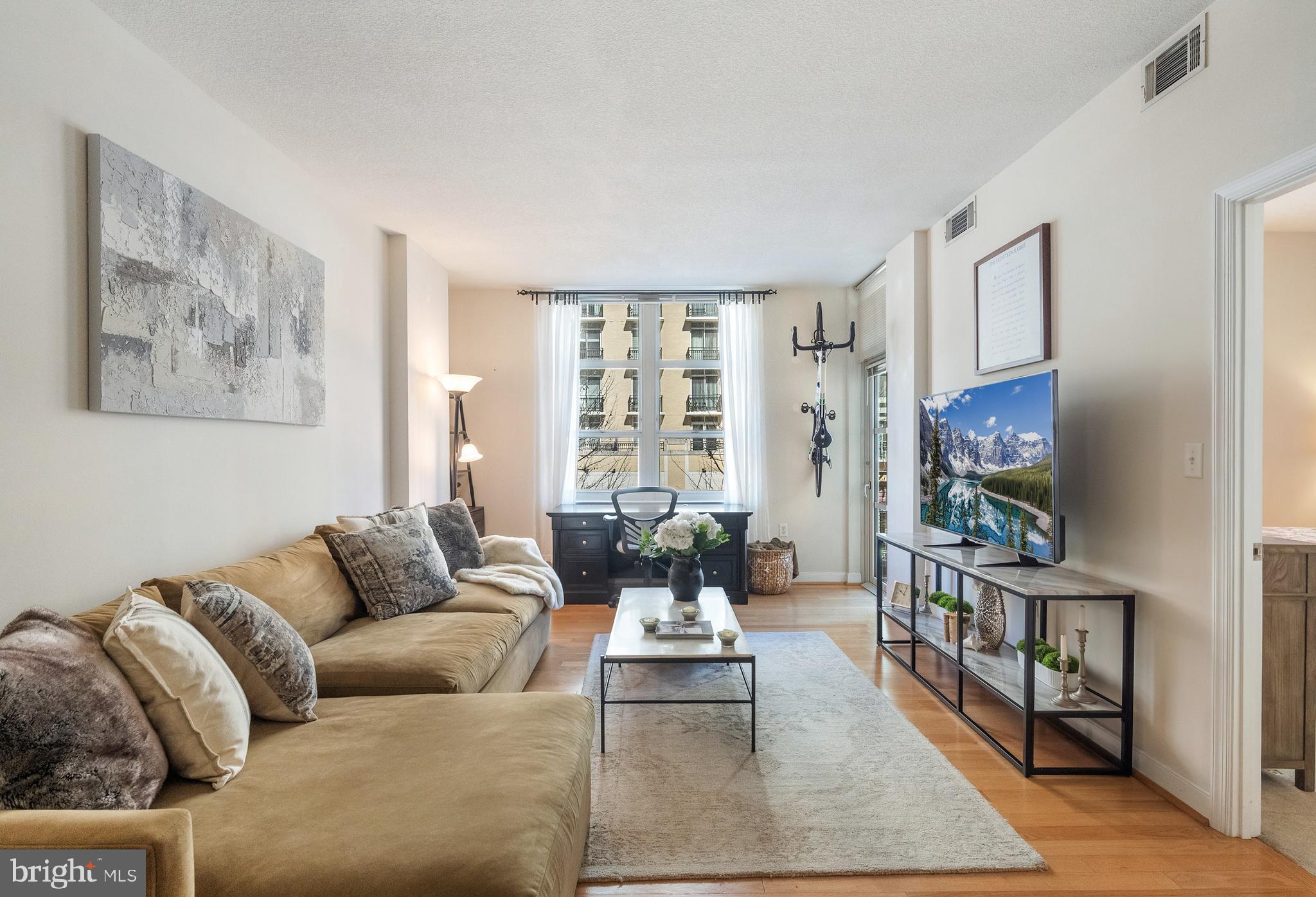 NATIONAL HARBOR - Residential