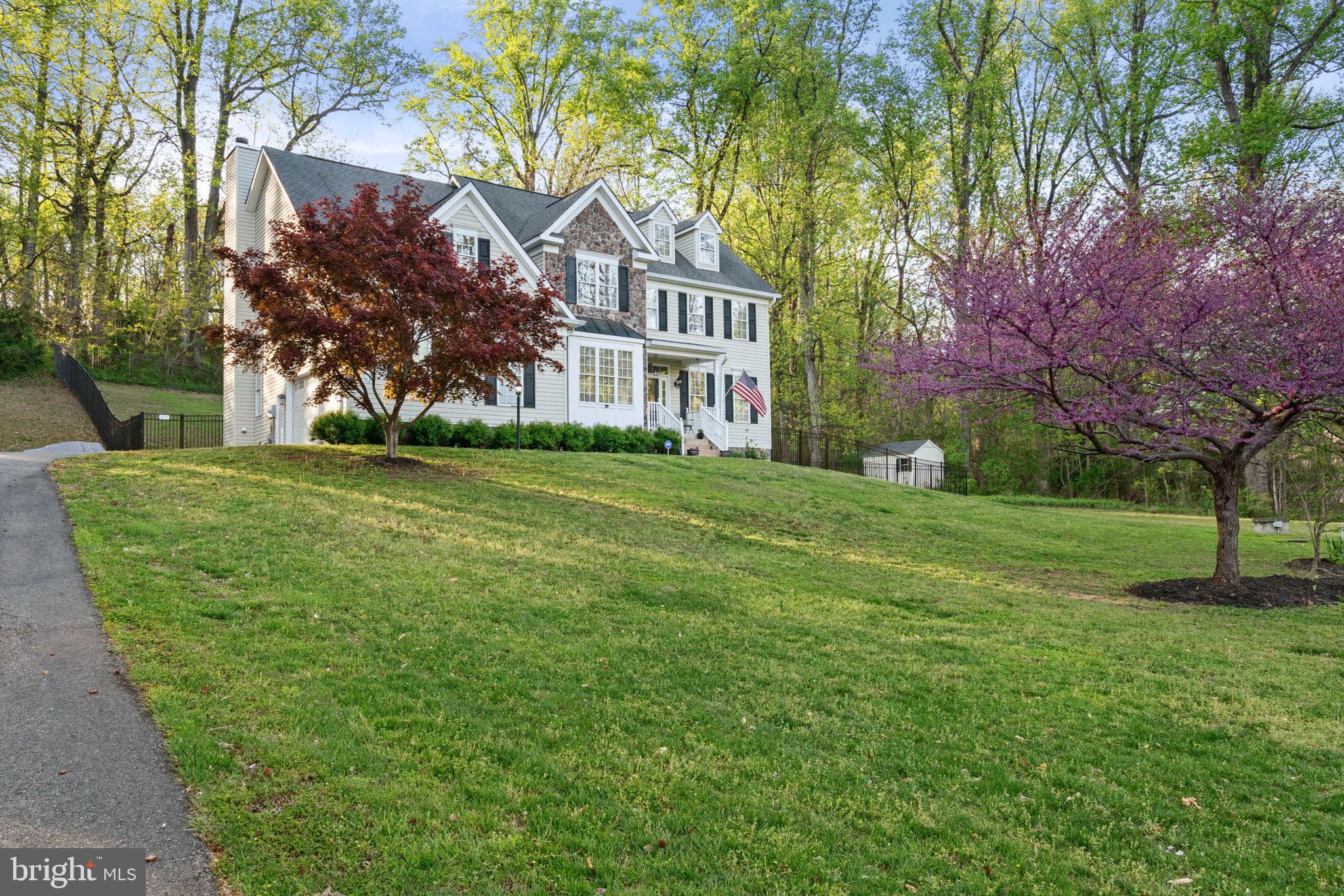 7 AZTEC DRIVE