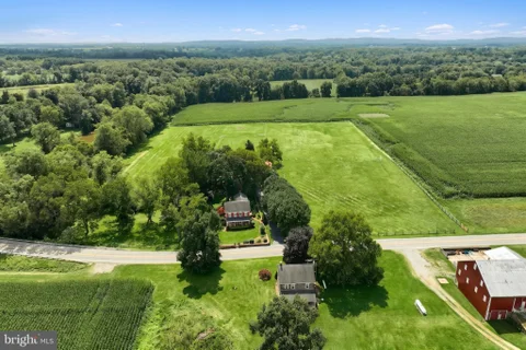 MLS: PAYK2110536