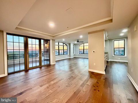 Photo of 485 Harbor Side Street #914, WOODBRIDGE, VA 22191 (MLS # VAPW2116168)