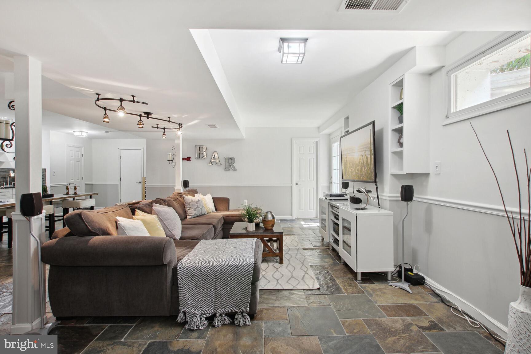 GOSHEN HUNT HILLS - Residential