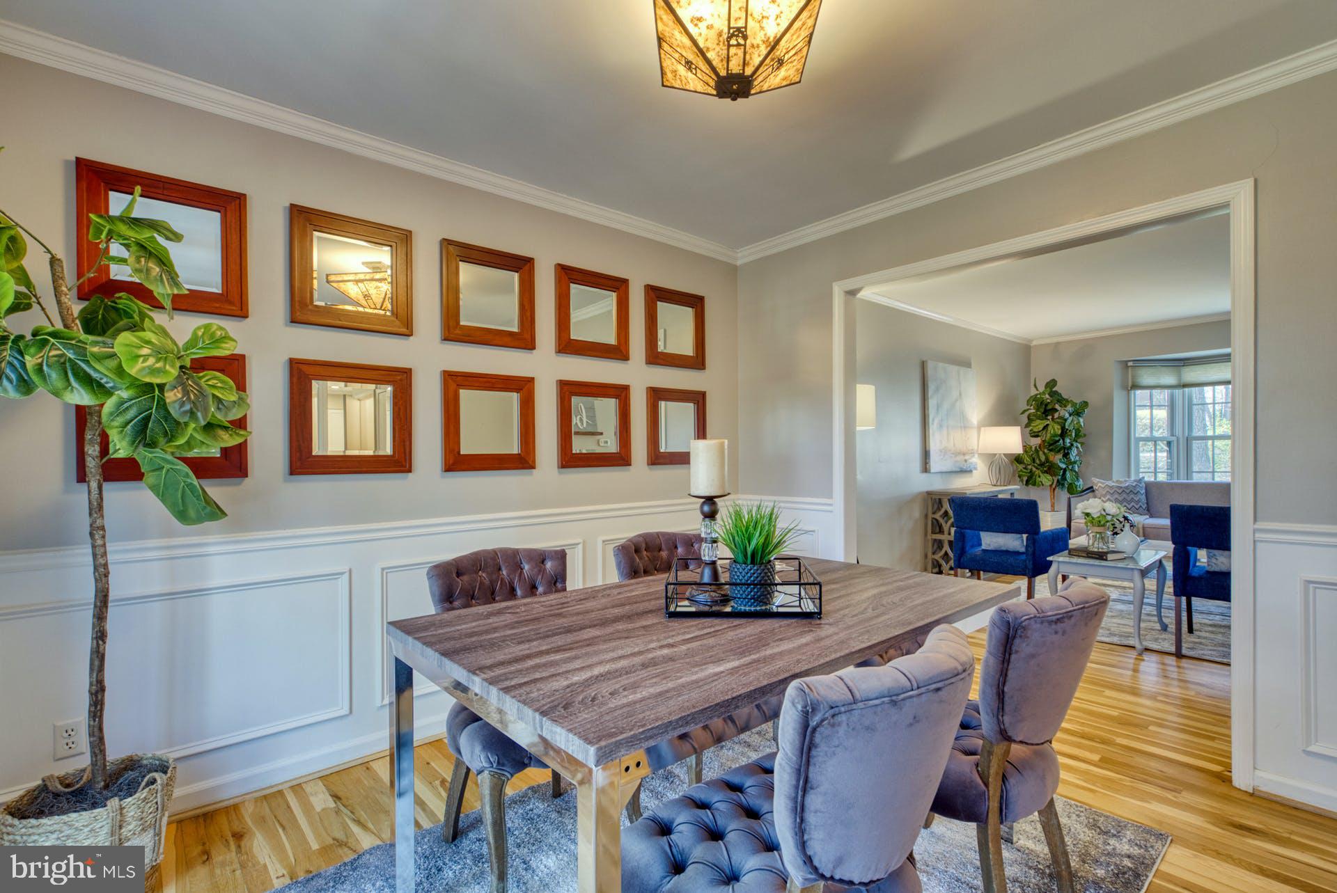 GOVERNORS SQUARE - Residential