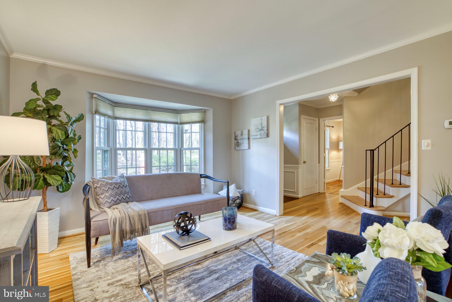 GOVERNORS SQUARE - Residential