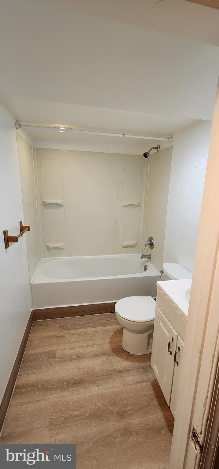 BALTIMORE HIGHLANDS - Residential Lease