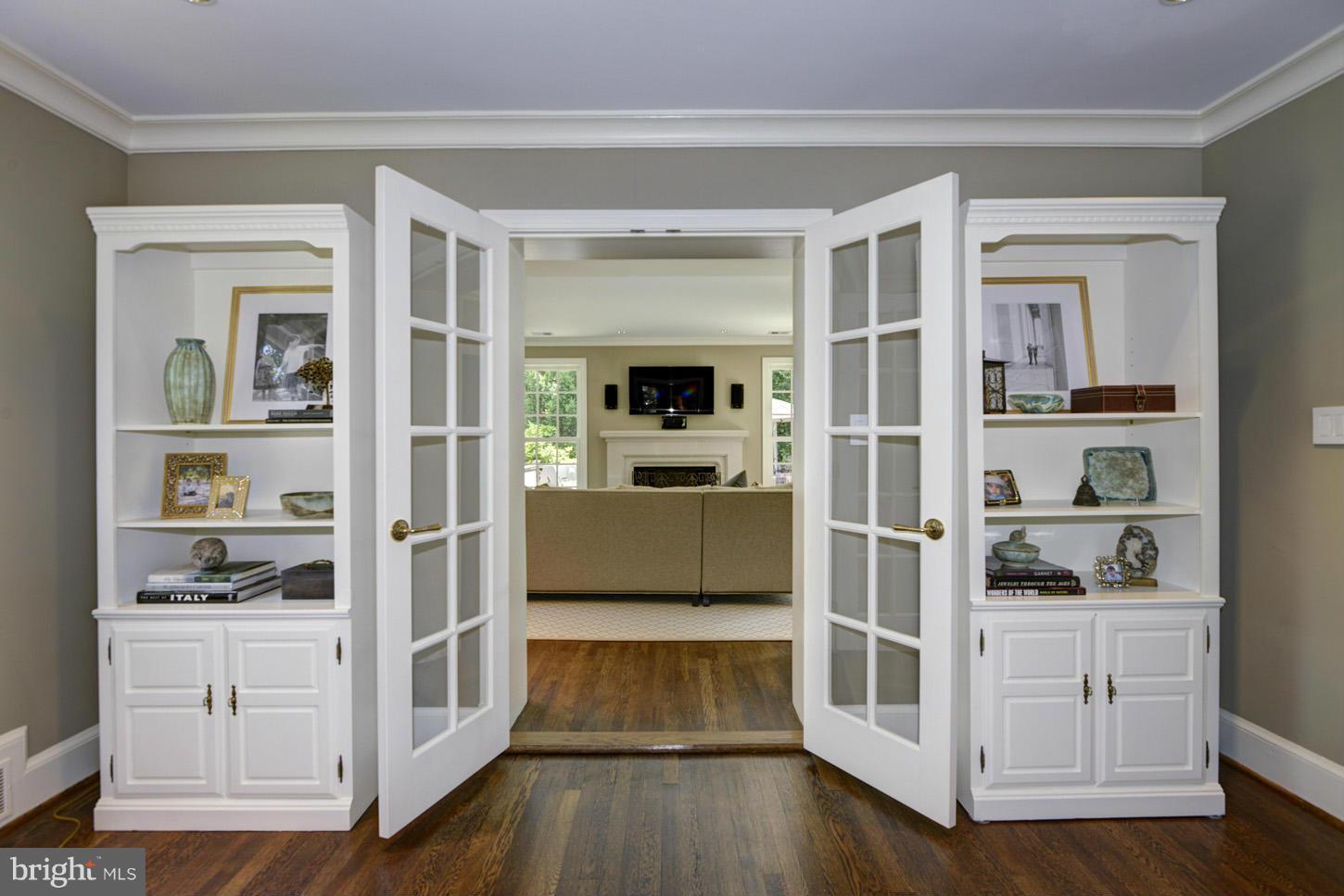 ROLLINGWOOD - Residential