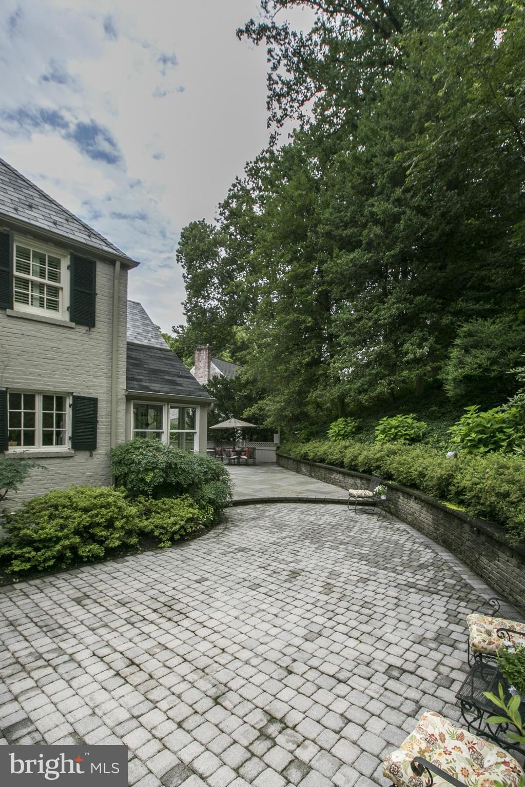 ROLLINGWOOD - Residential