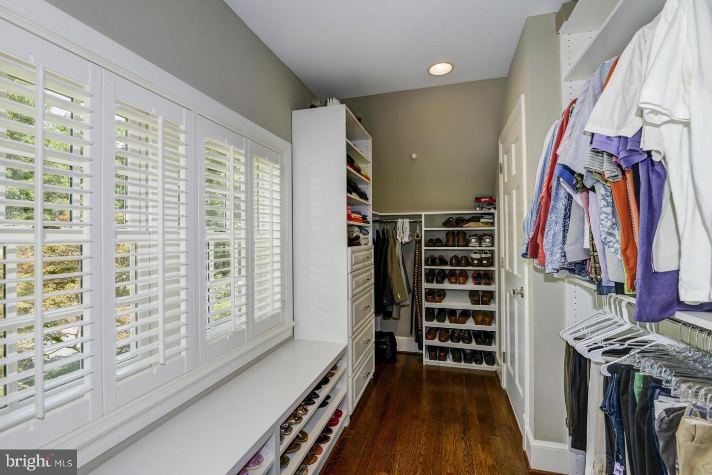 ROLLINGWOOD - Residential