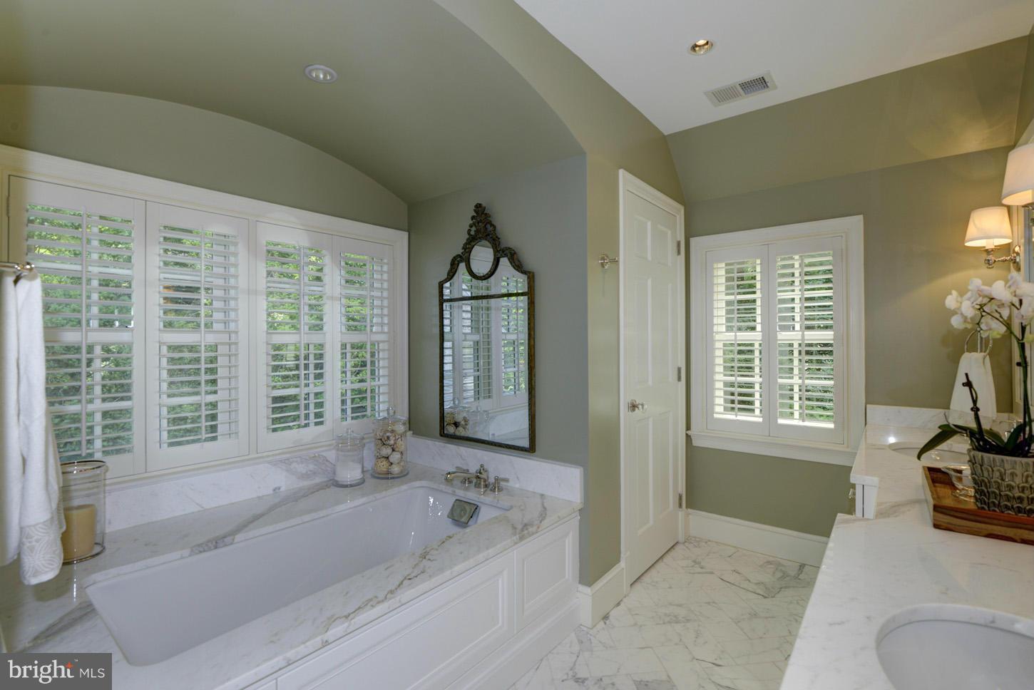 ROLLINGWOOD - Residential