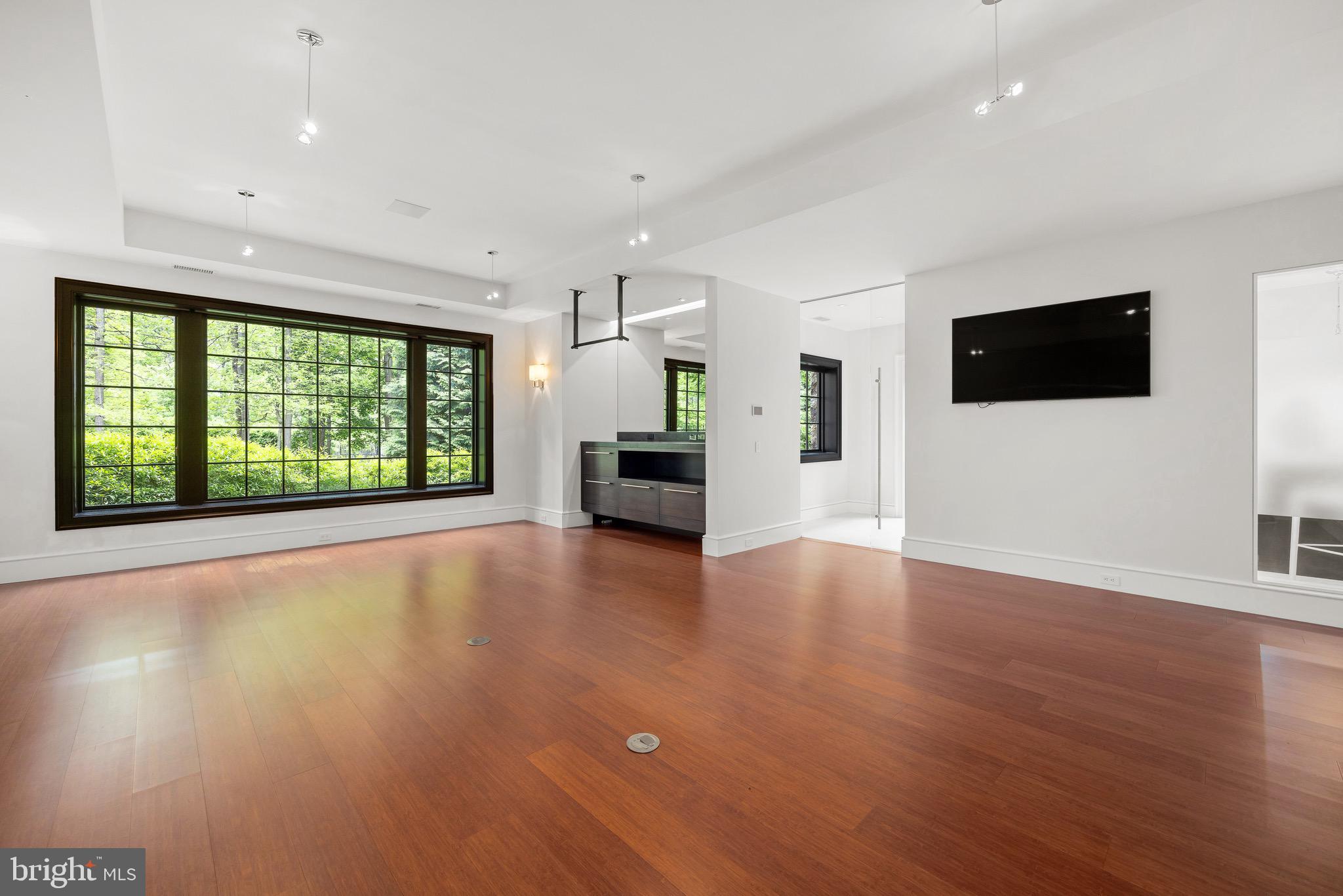 CAVES VALLEY GOLF CLUB - Residential