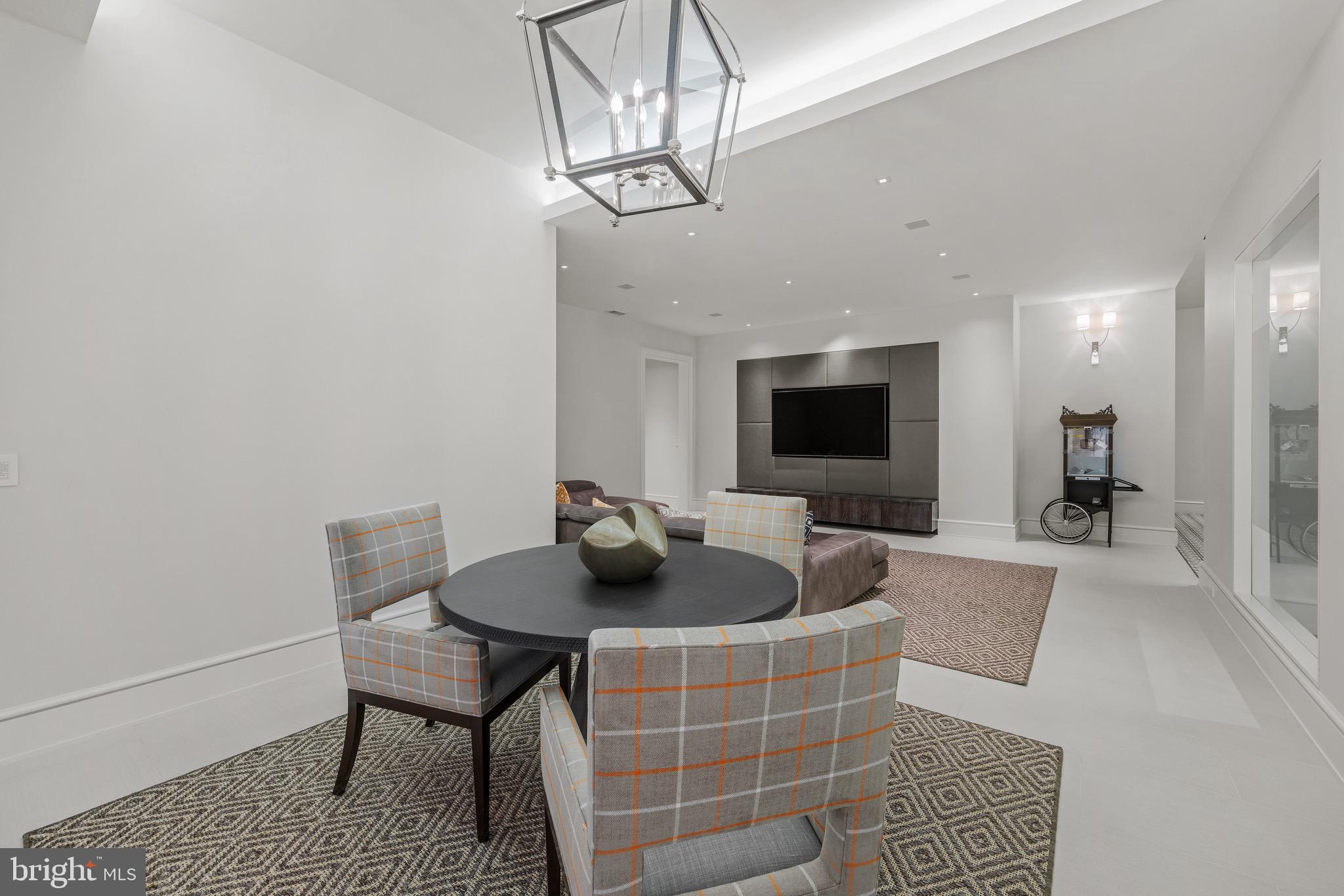 CAVES VALLEY GOLF CLUB - Residential