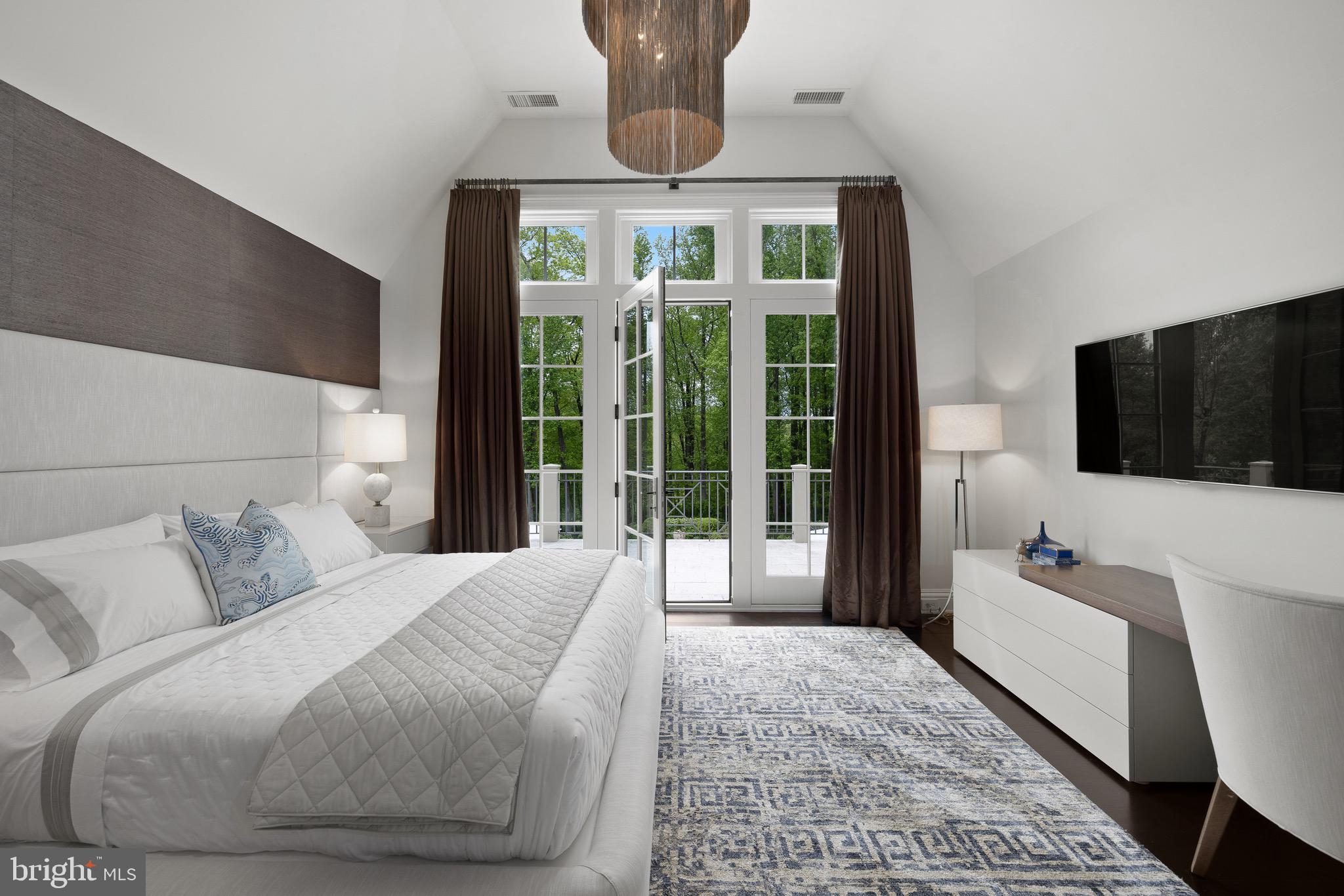 CAVES VALLEY GOLF CLUB - Residential