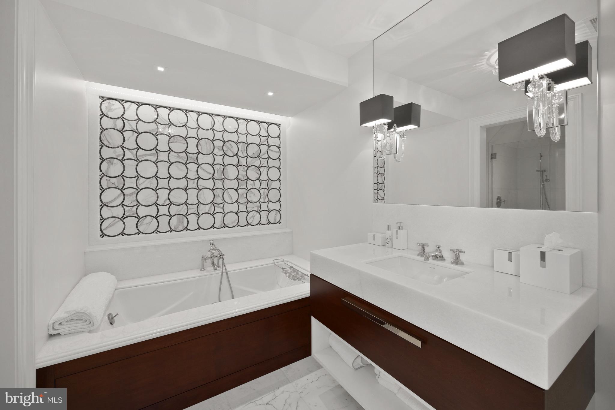 CAVES VALLEY GOLF CLUB - Residential