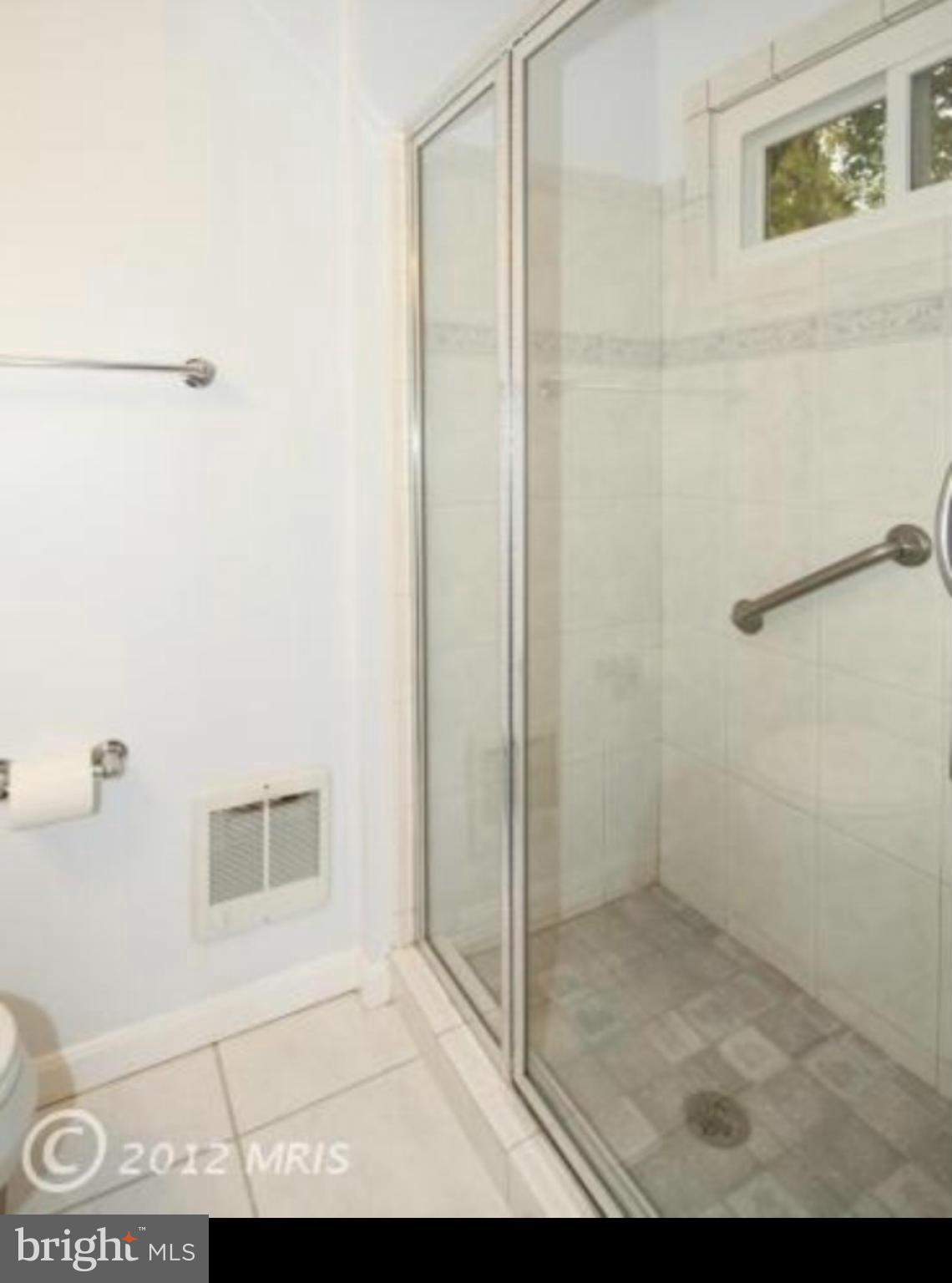 PIMMIT HILLS - Residential Lease