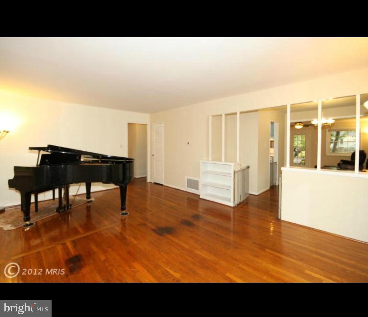 PIMMIT HILLS - Residential Lease