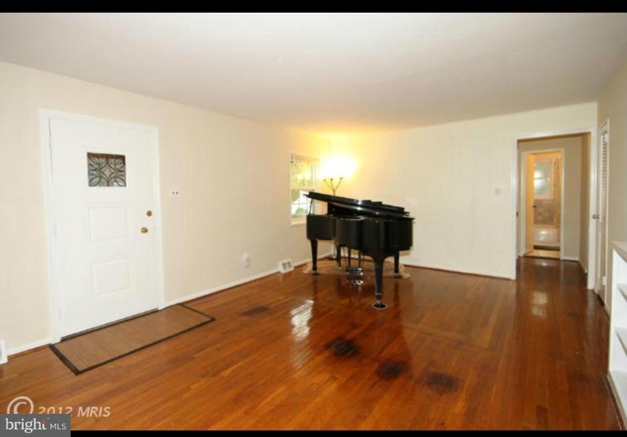 PIMMIT HILLS - Residential Lease