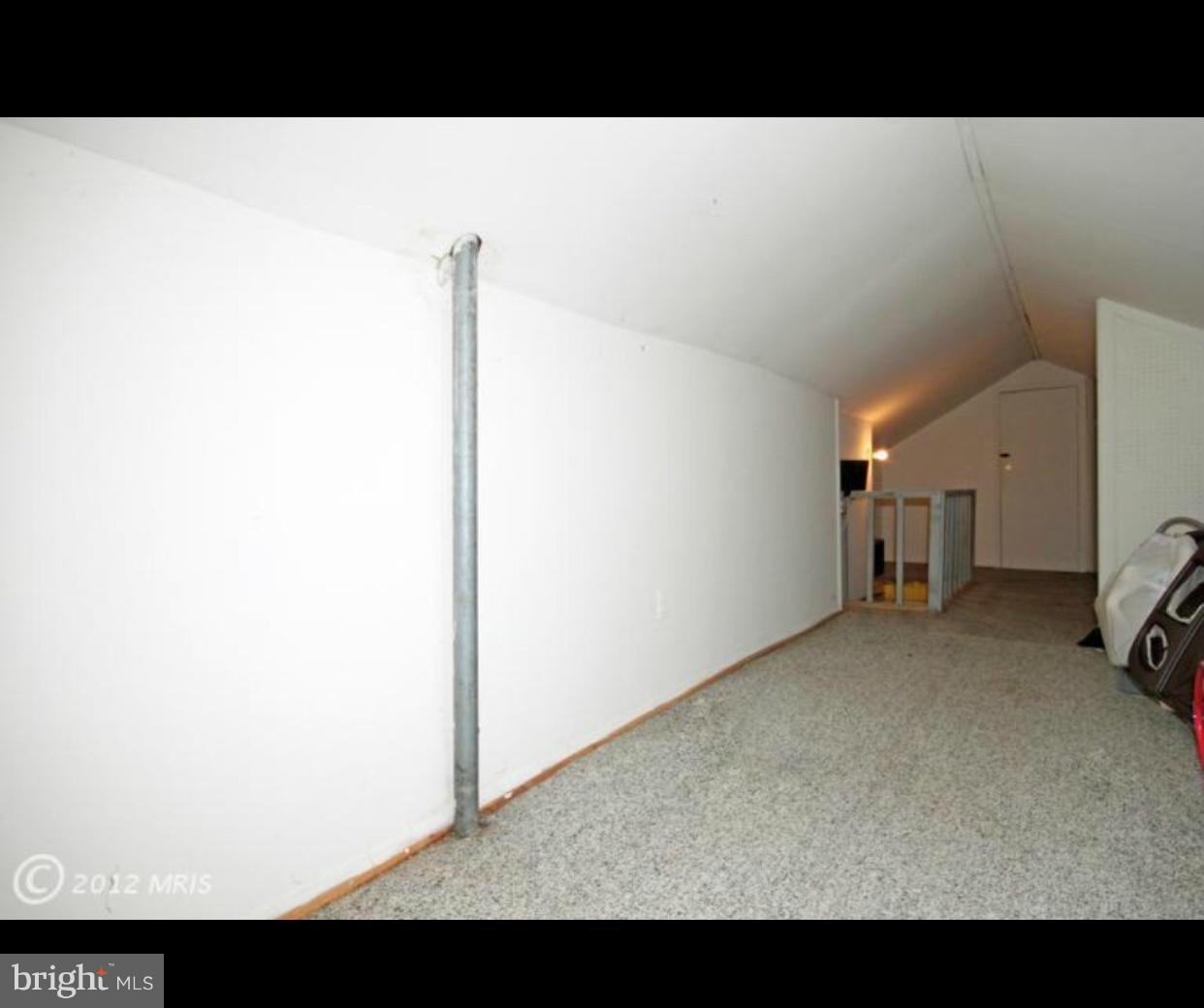 PIMMIT HILLS - Residential Lease