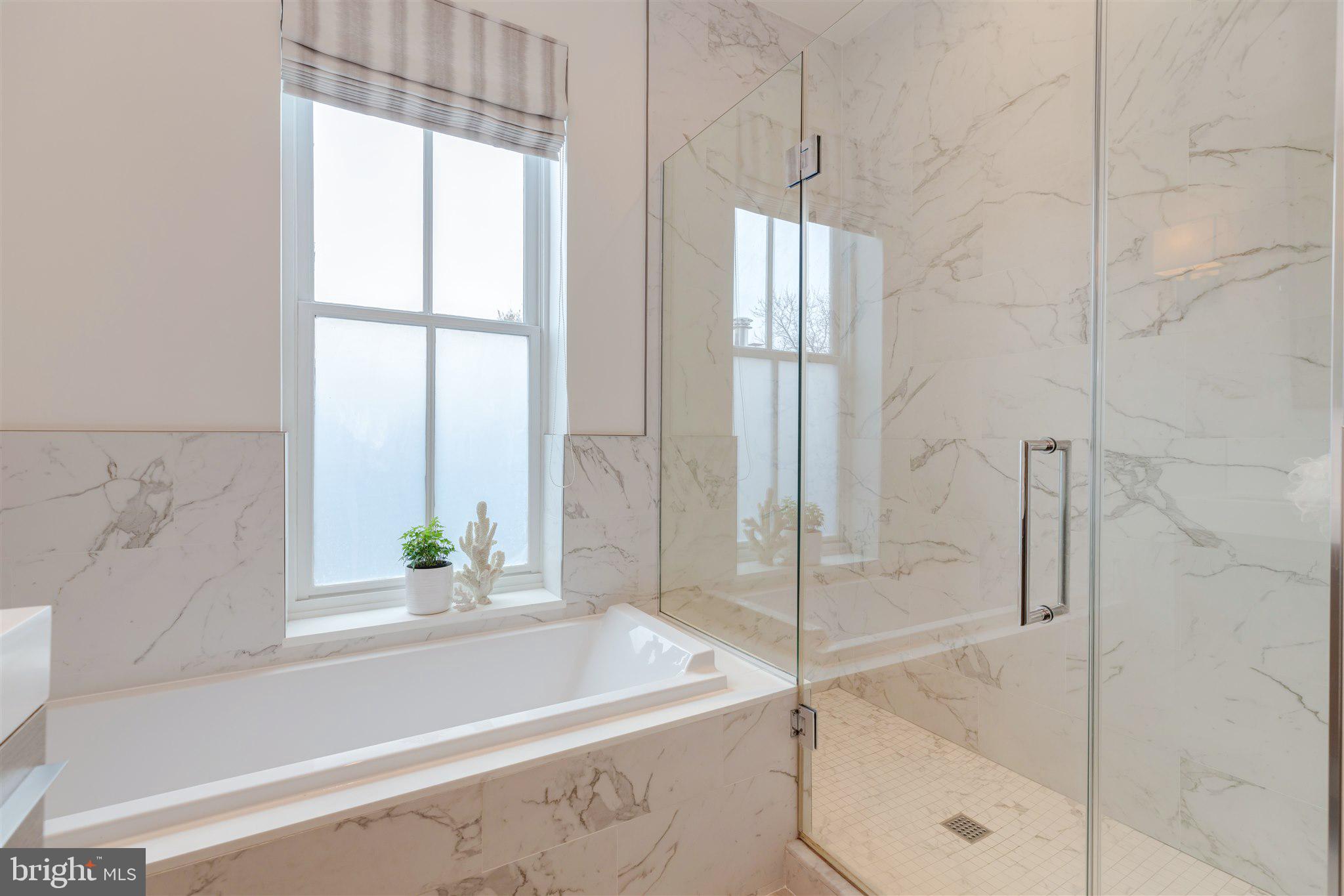 LOGAN CIRCLE - Residential