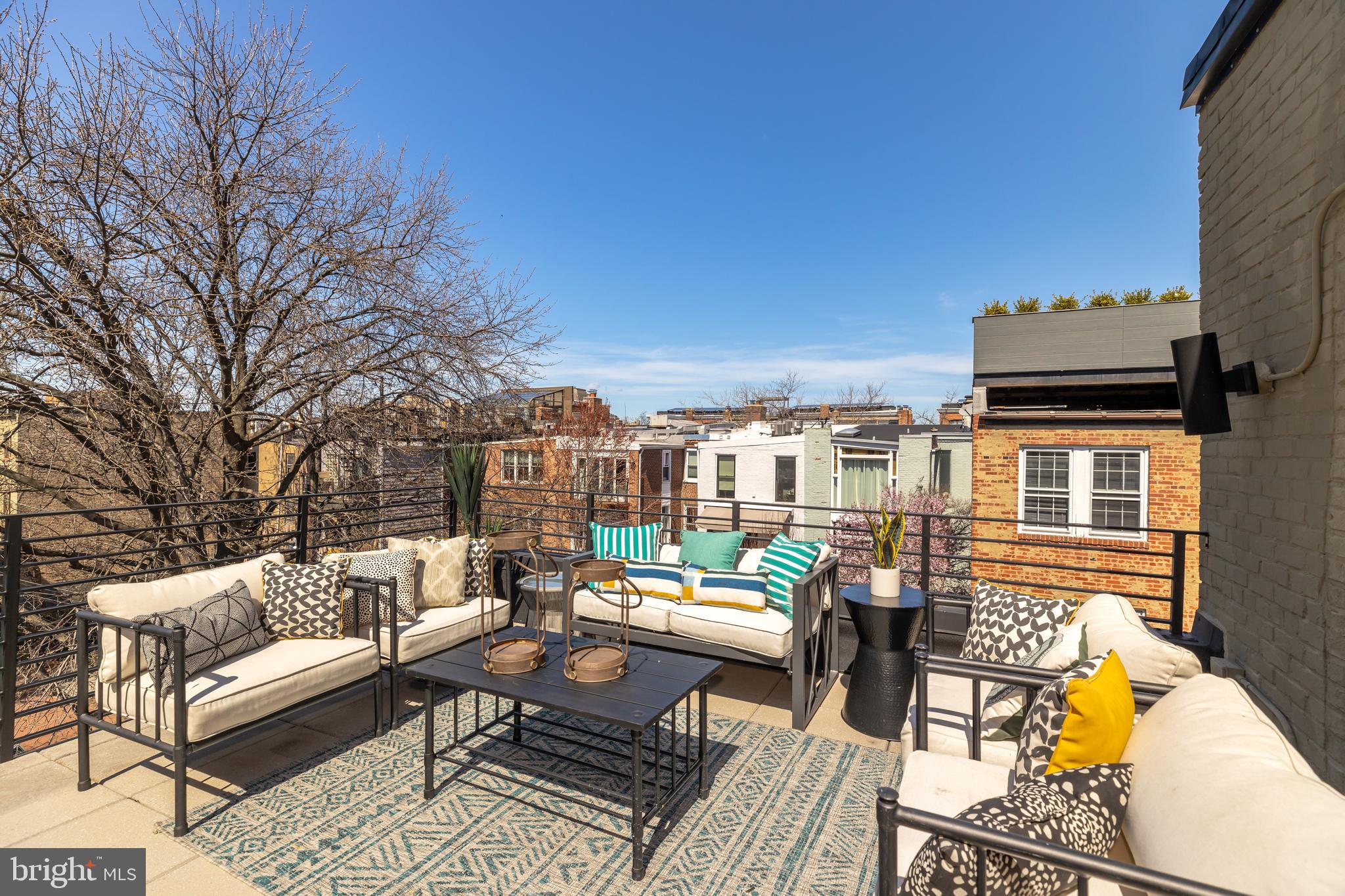 LOGAN CIRCLE - Residential