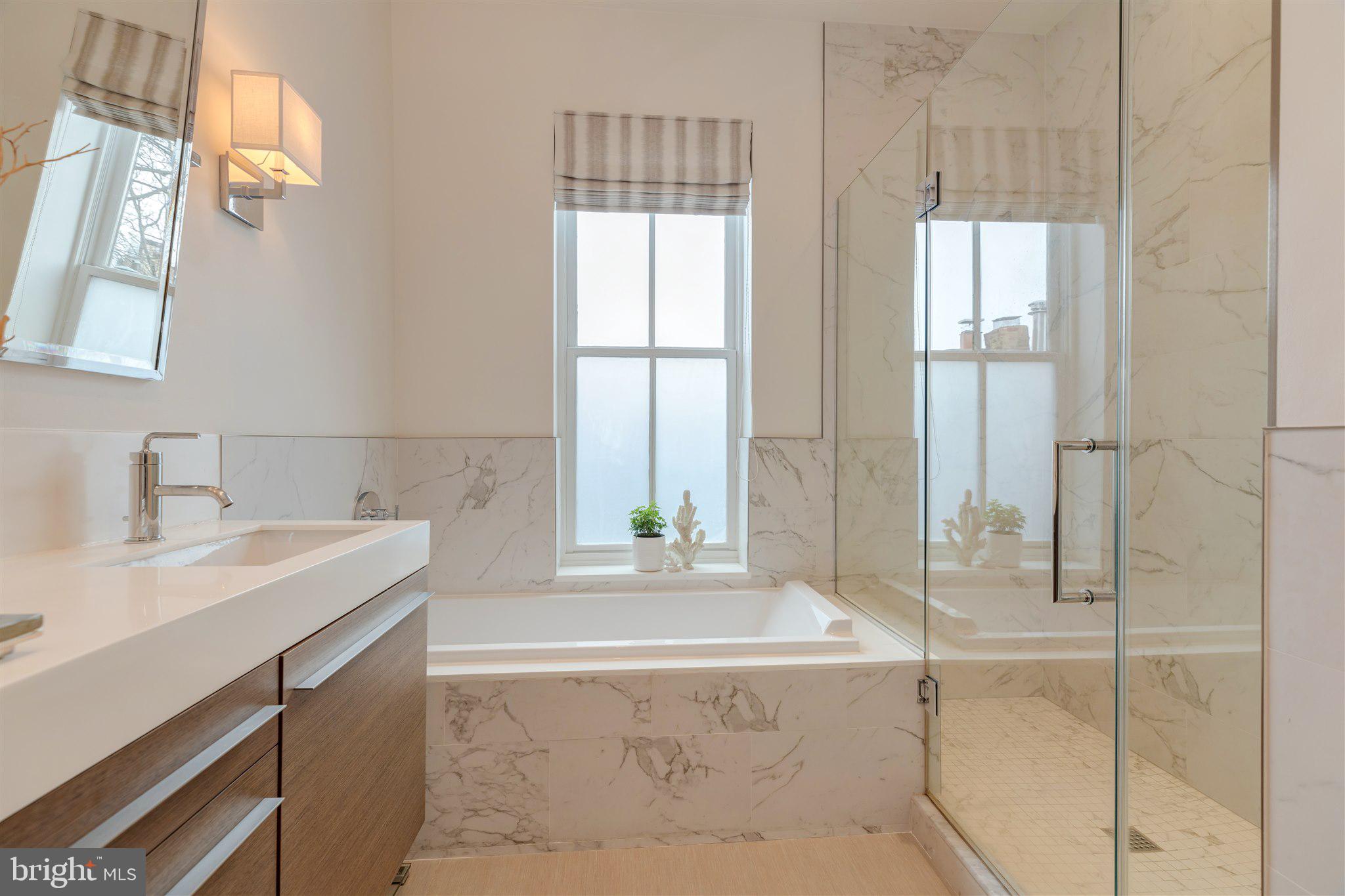 LOGAN CIRCLE - Residential