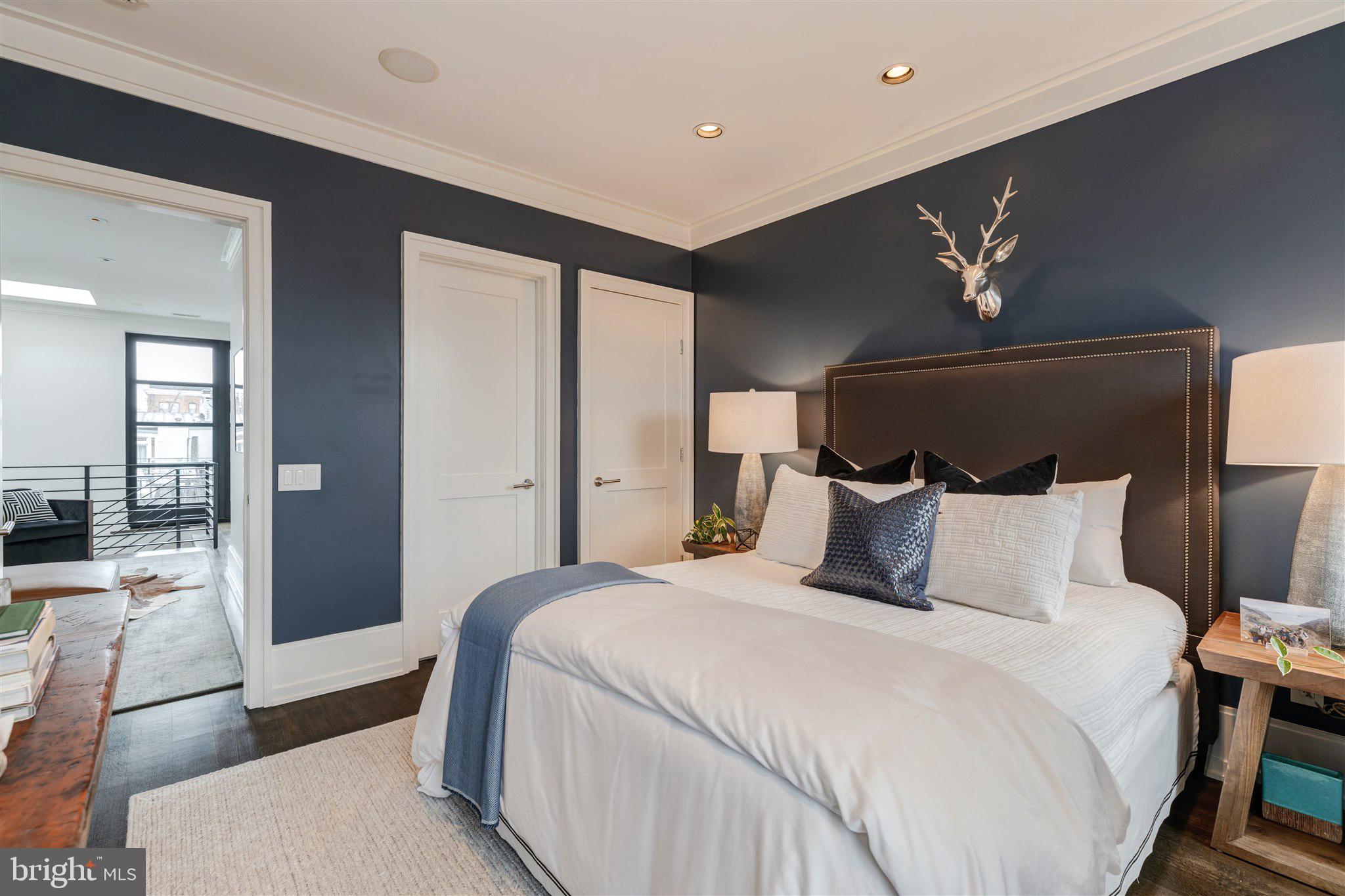 LOGAN CIRCLE - Residential