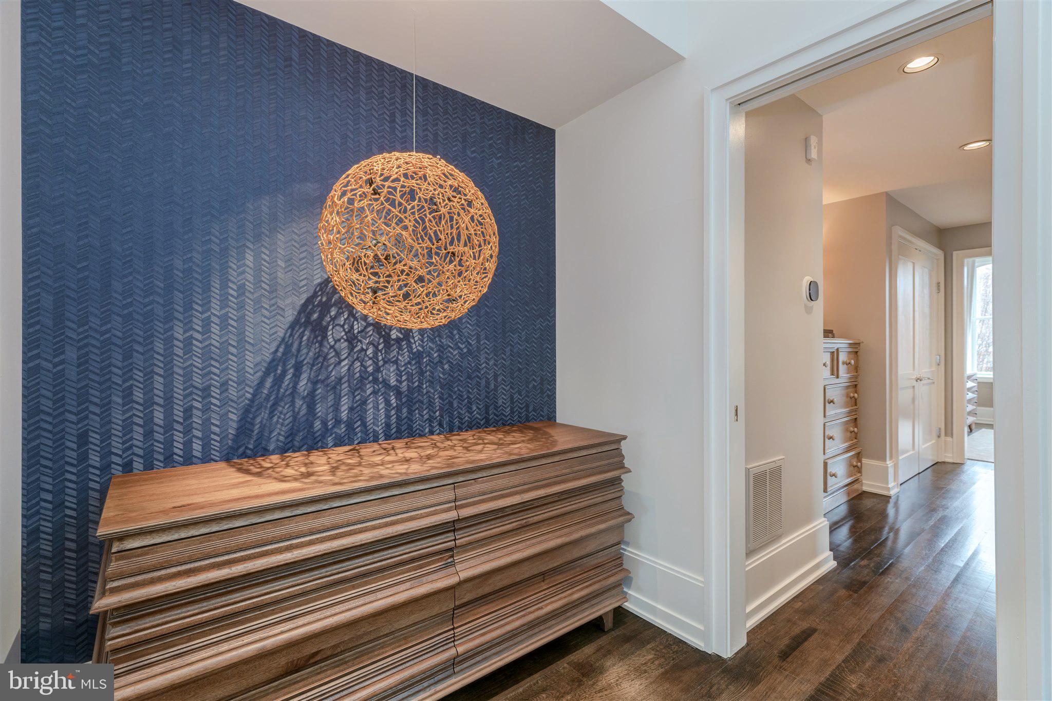 LOGAN CIRCLE - Residential