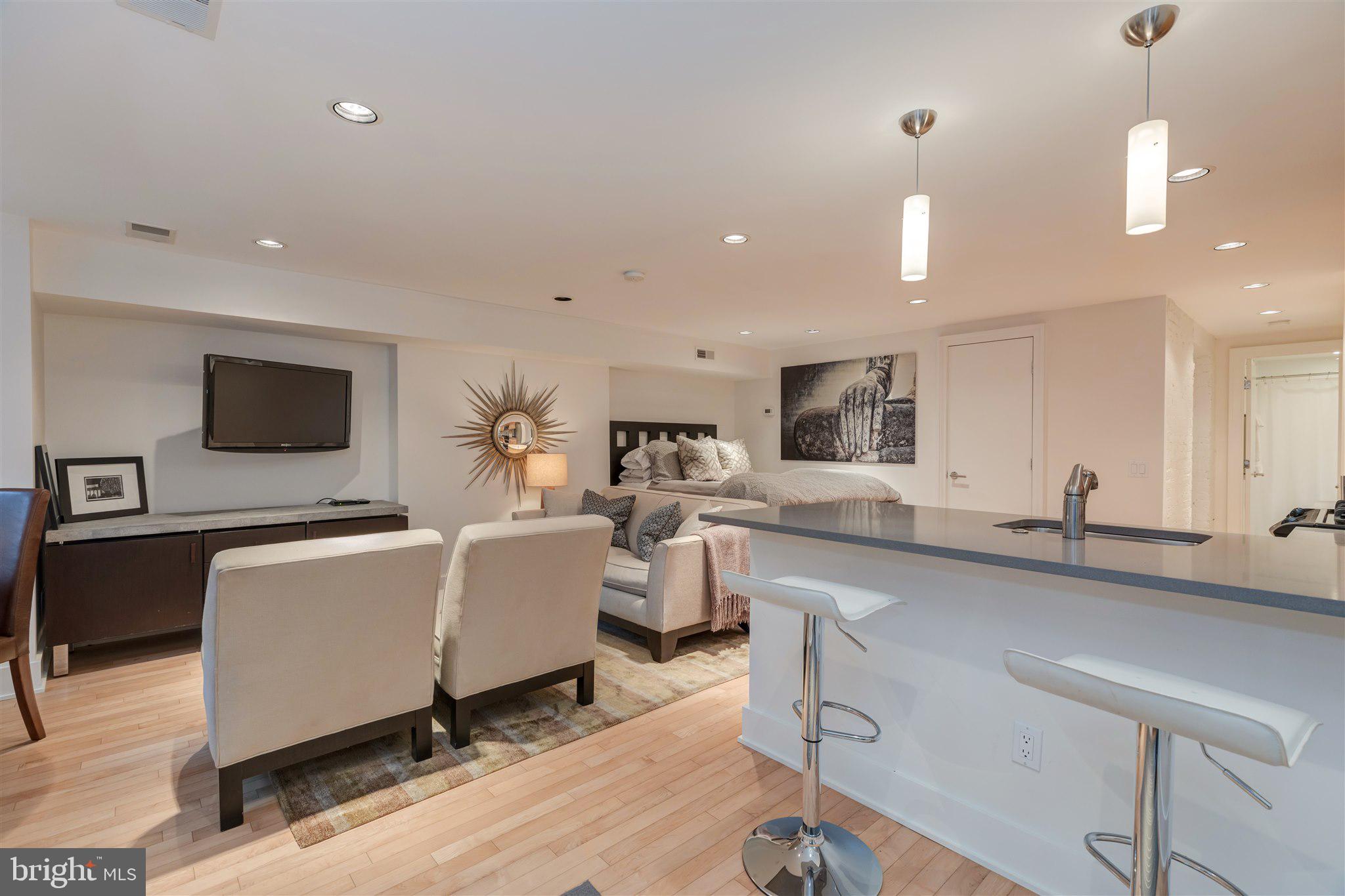LOGAN CIRCLE - Residential