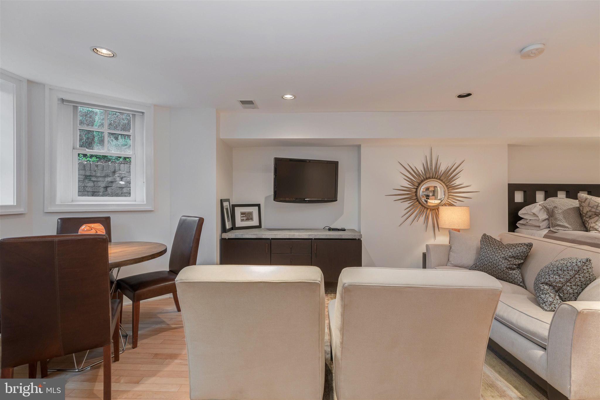 LOGAN CIRCLE - Residential
