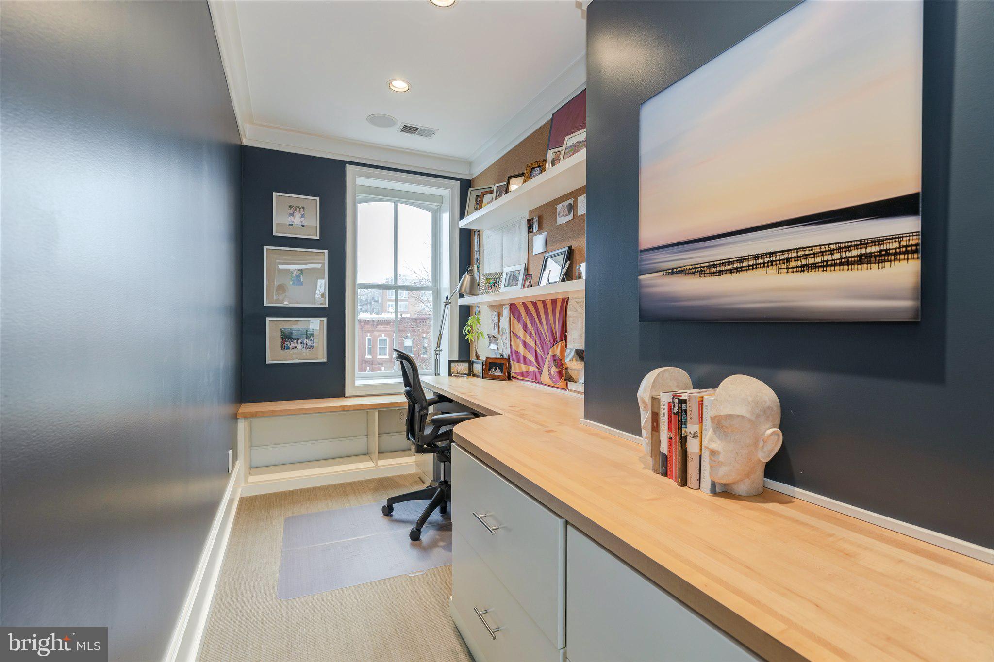 LOGAN CIRCLE - Residential