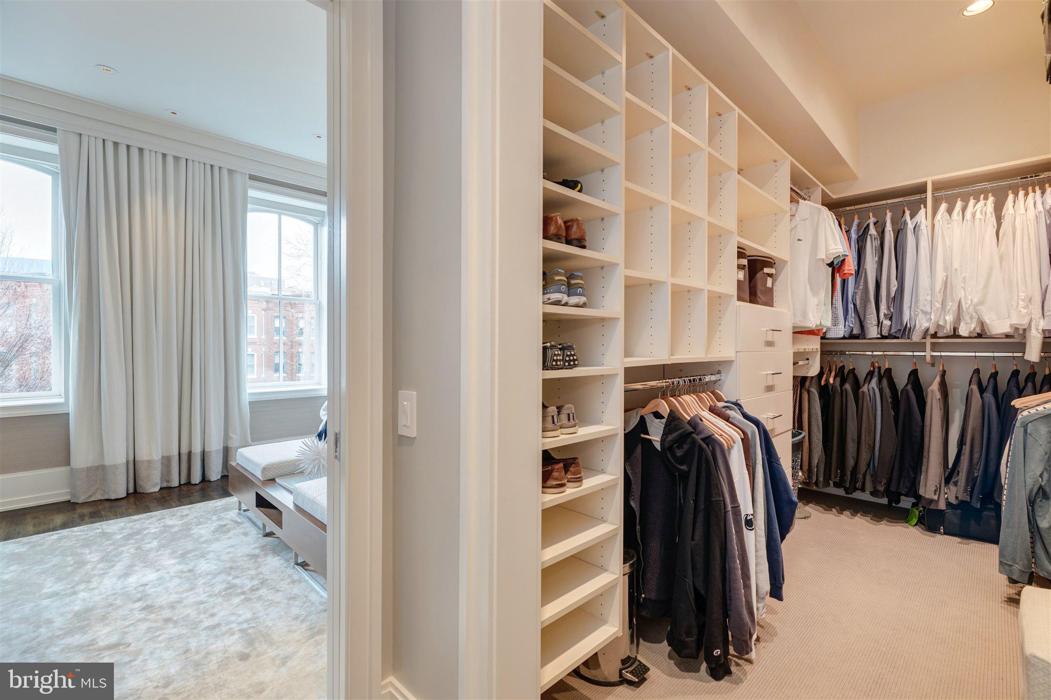 LOGAN CIRCLE - Residential