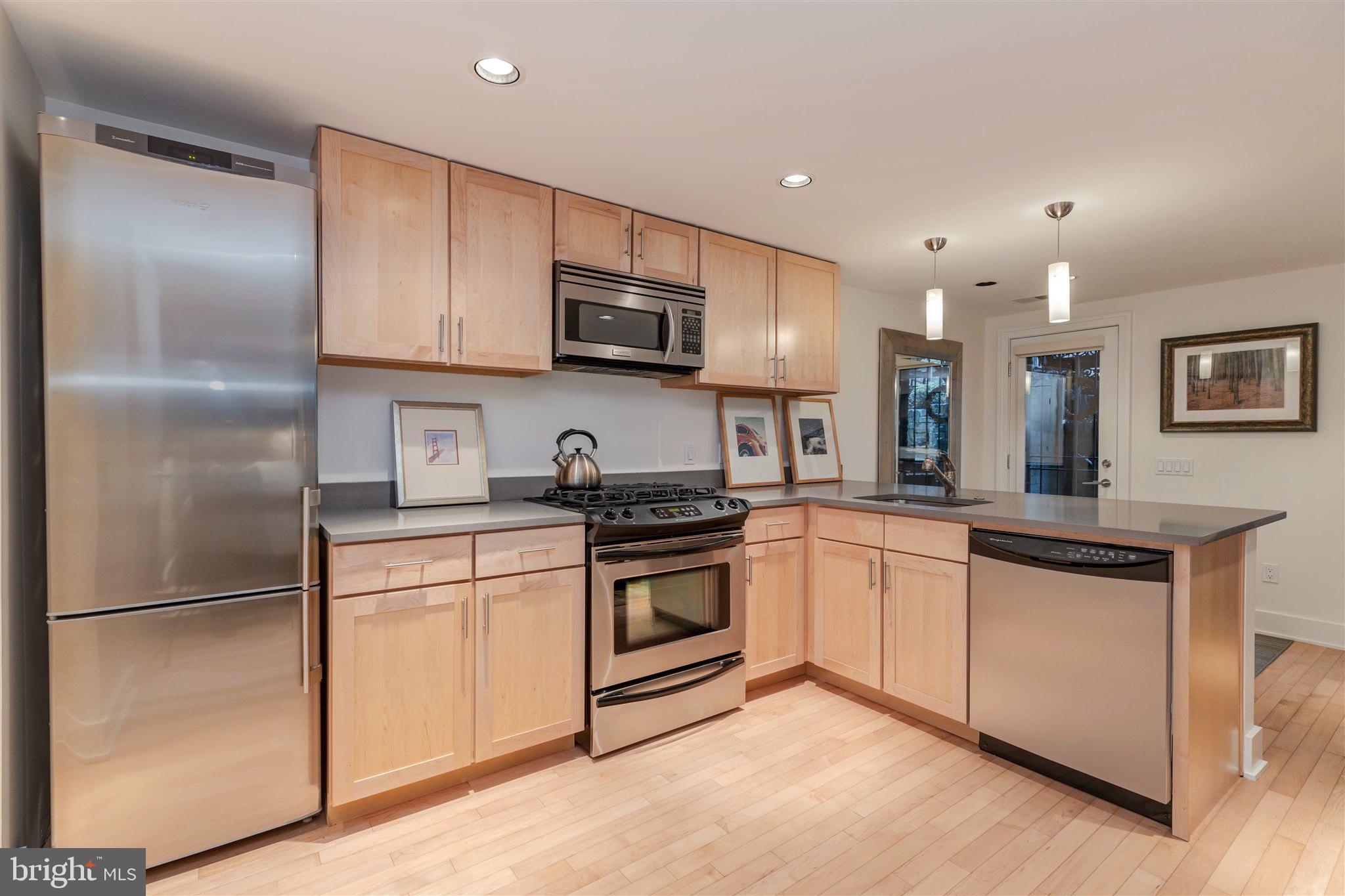 LOGAN CIRCLE - Residential