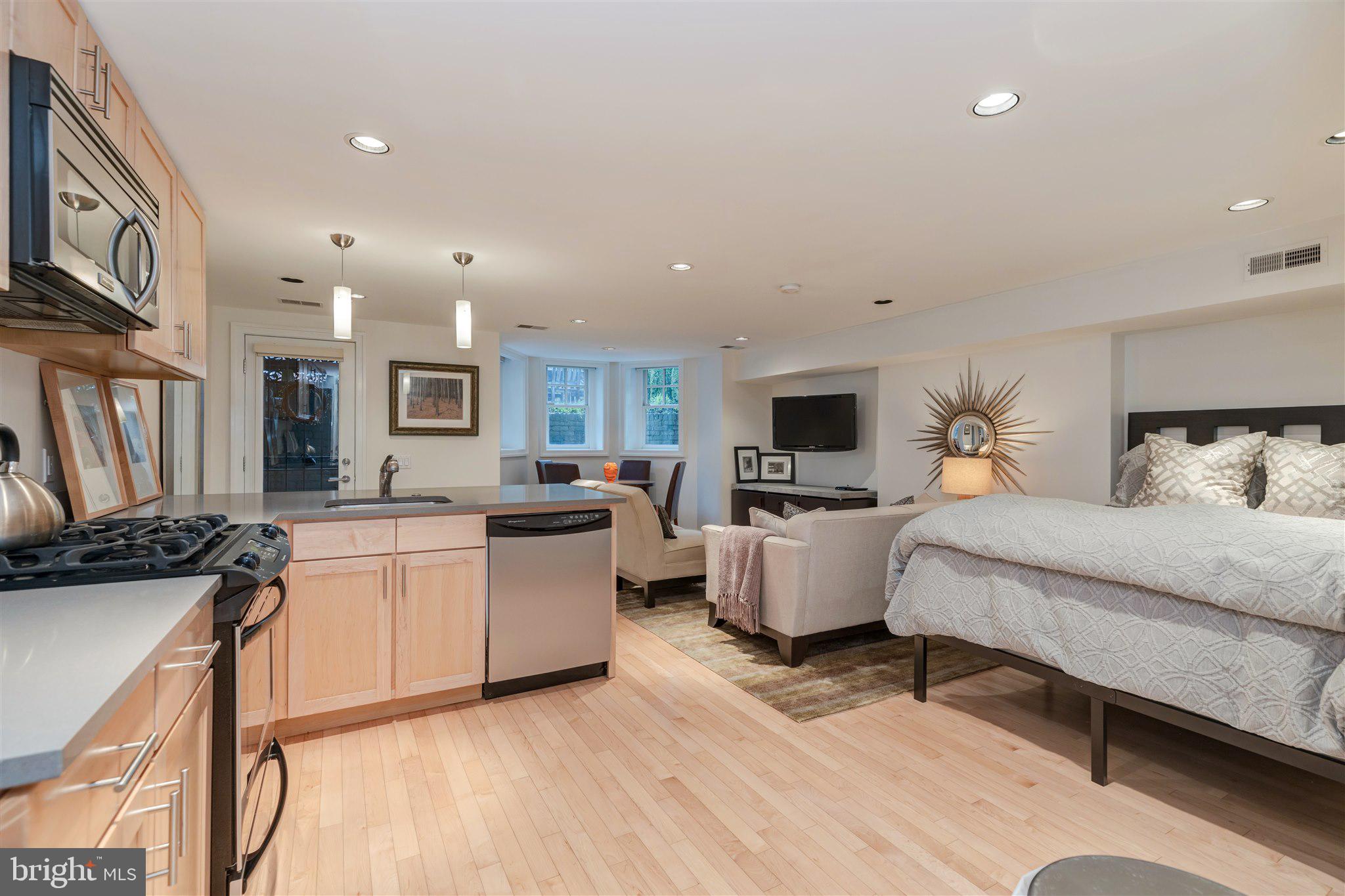 LOGAN CIRCLE - Residential
