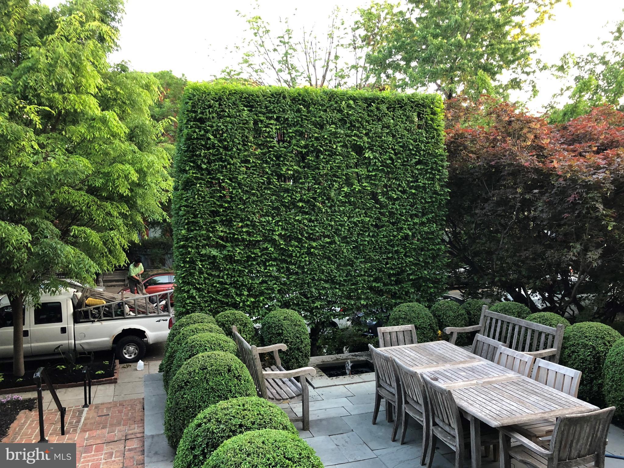 LOGAN CIRCLE - Residential