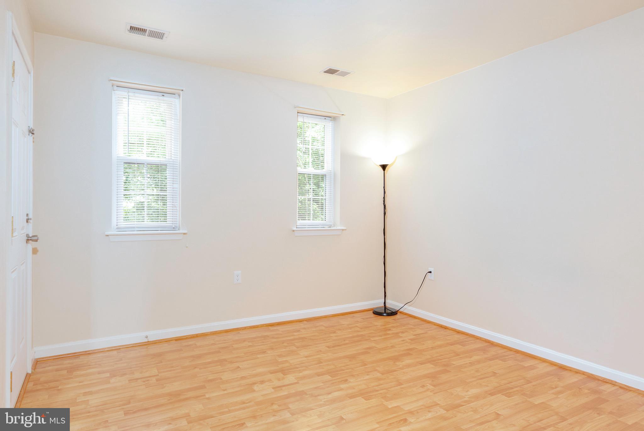 FLOWER HILL - Residential Lease