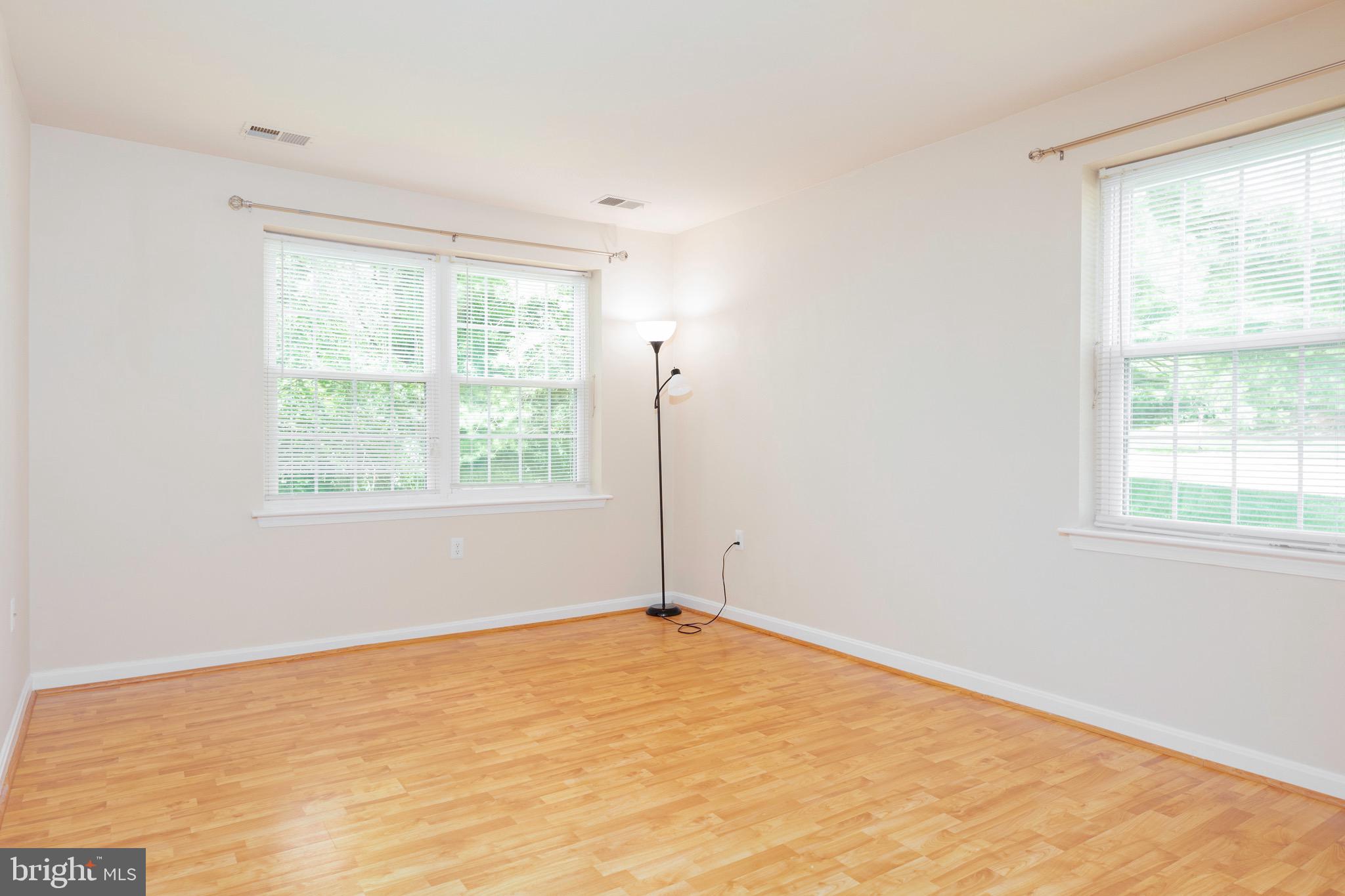 FLOWER HILL - Residential Lease