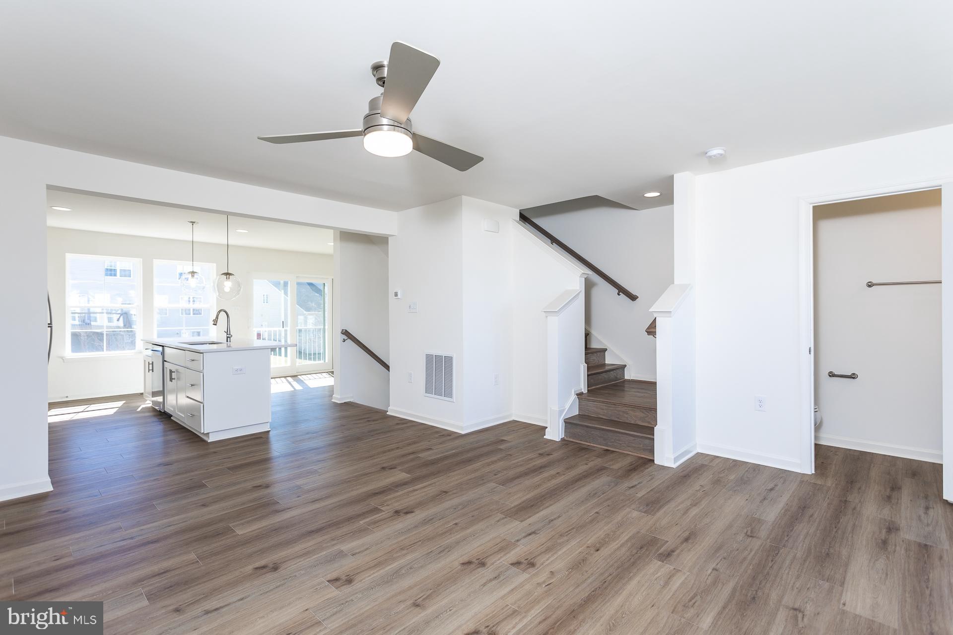 ARCHERS ROCK - Residential