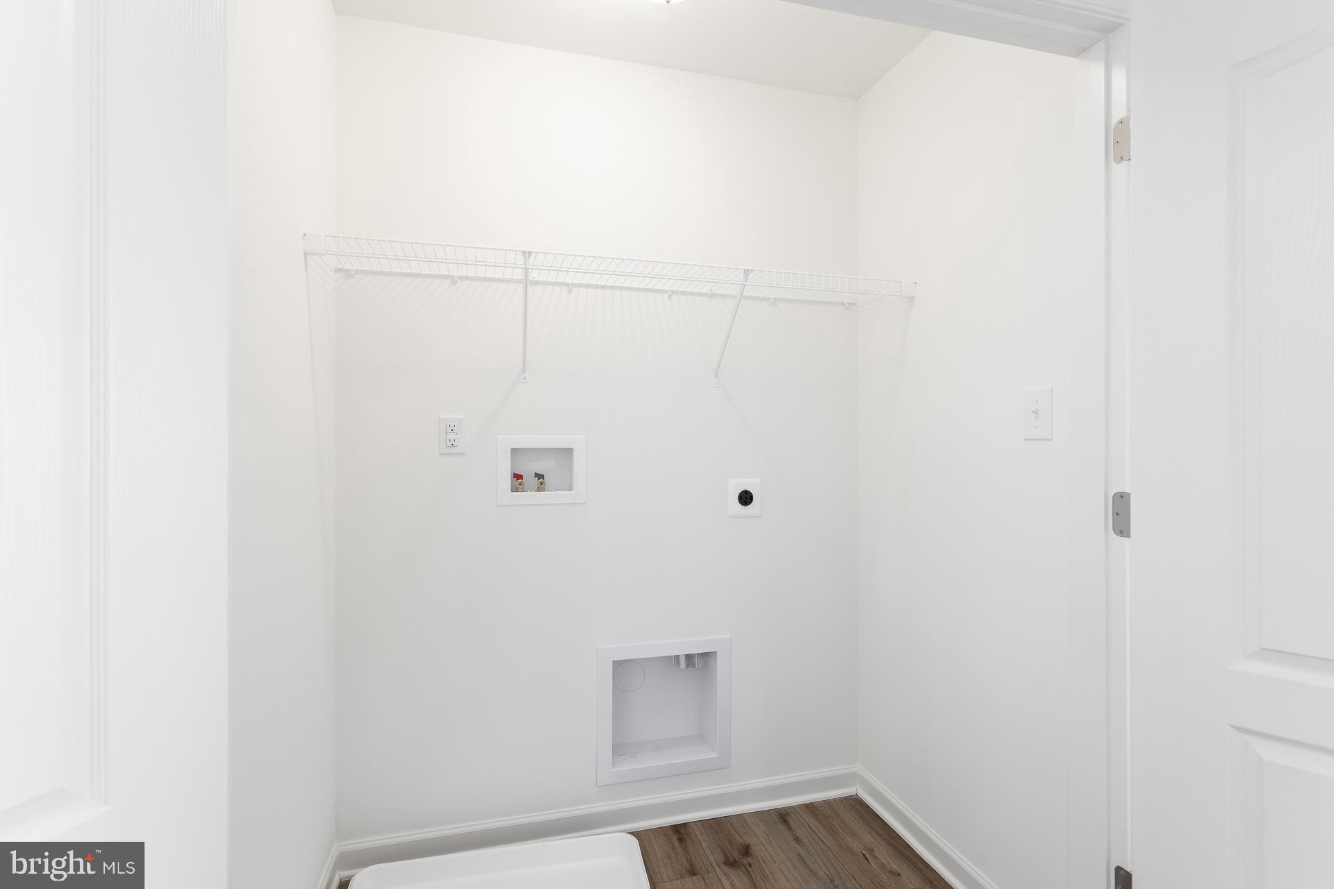 ARCHERS ROCK - Residential