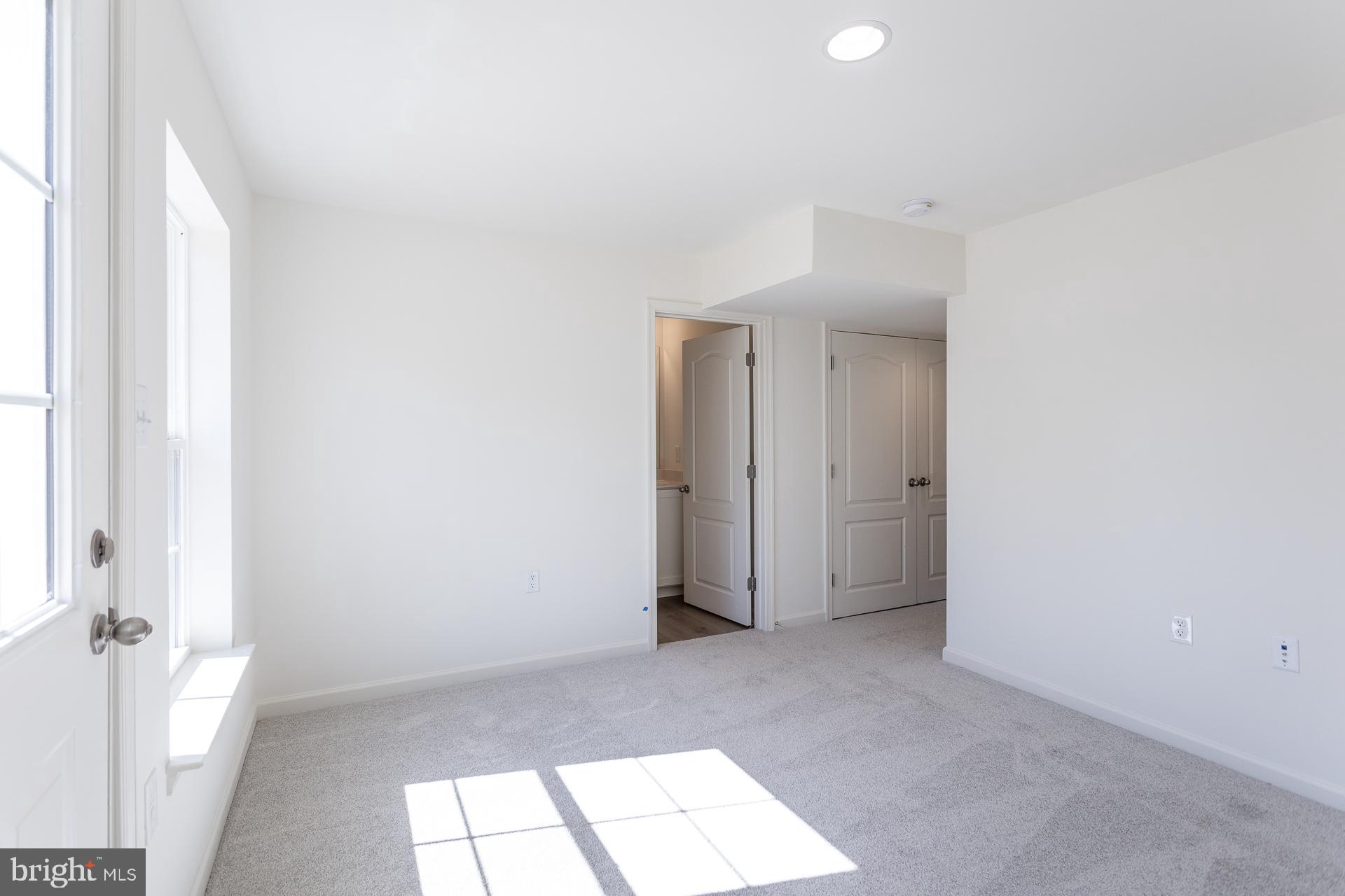 ARCHERS ROCK - Residential