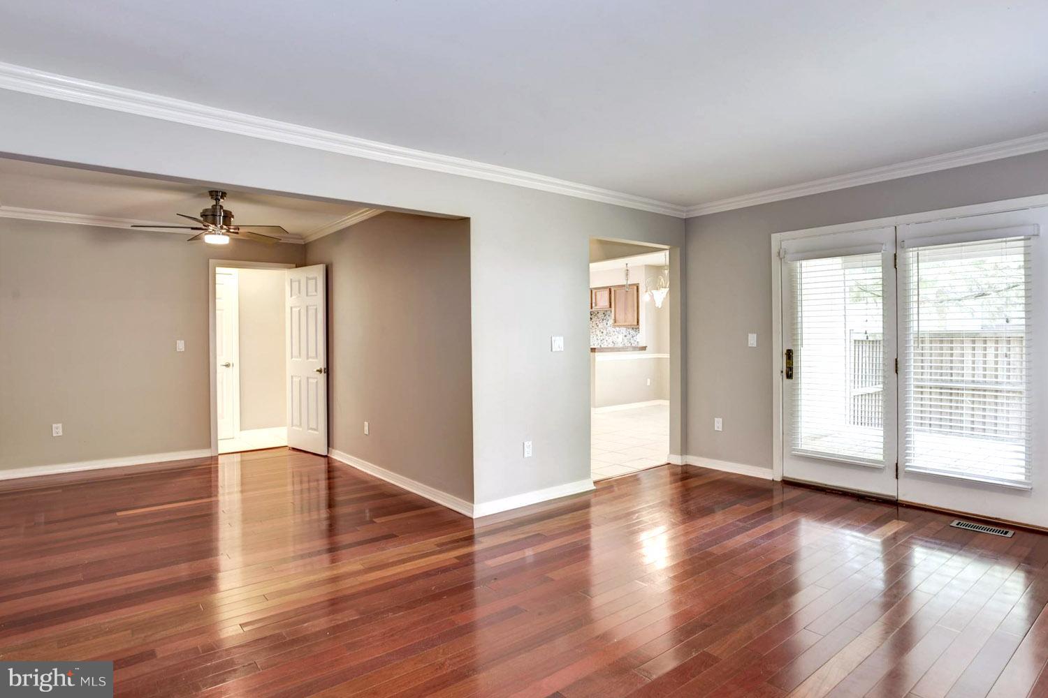 SOUTHWOODS - Residential