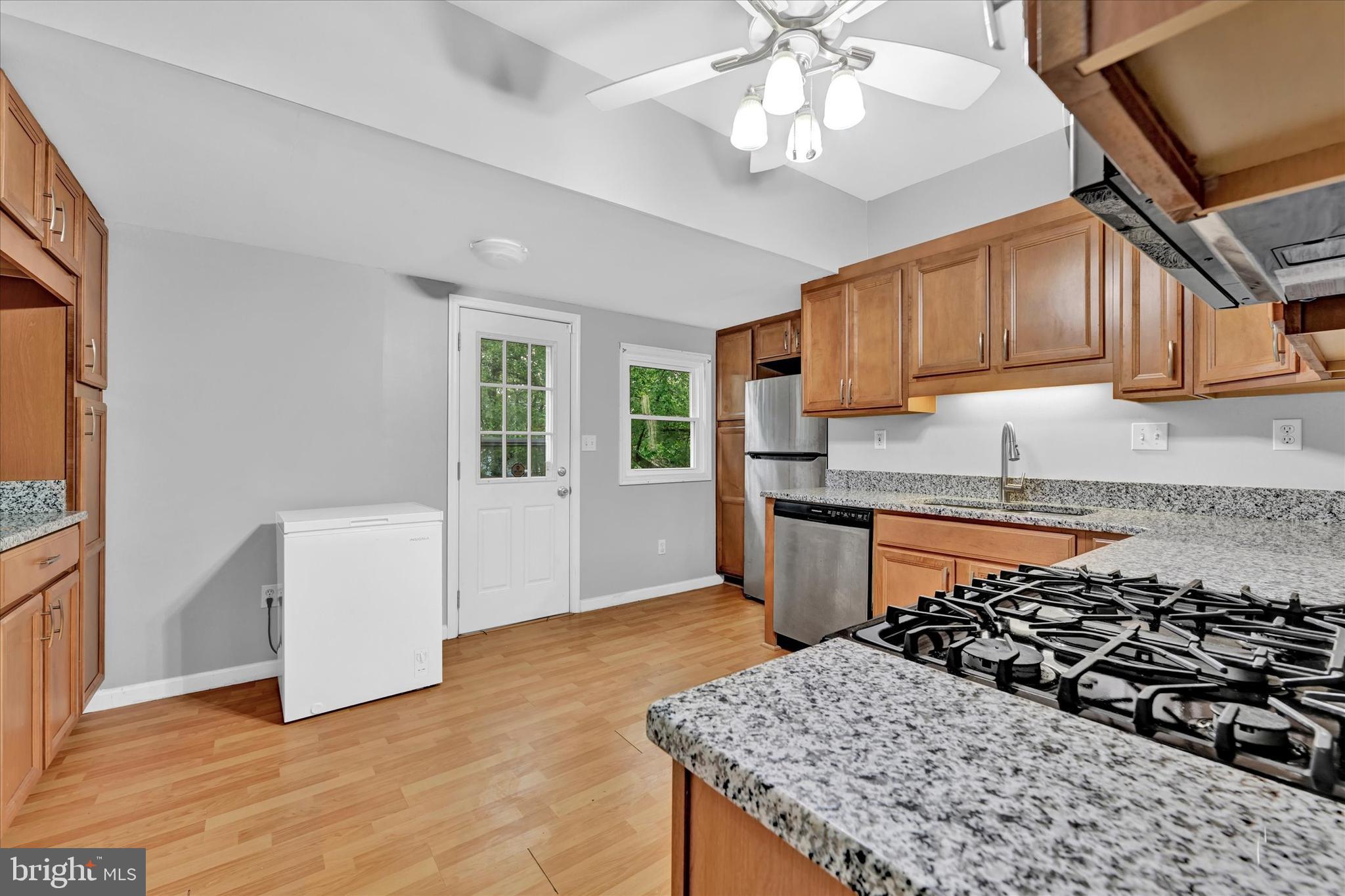 OAKCREST - Residential